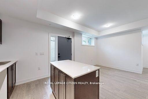 3 Bedrooms Condo at 1062 Douglas Mccurdy Comm, Mississauga For sale