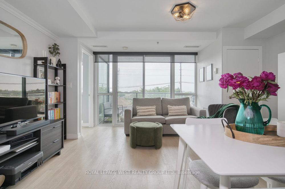 1 Bedroom Condo at 51 Lady Bank, Toronto For sale