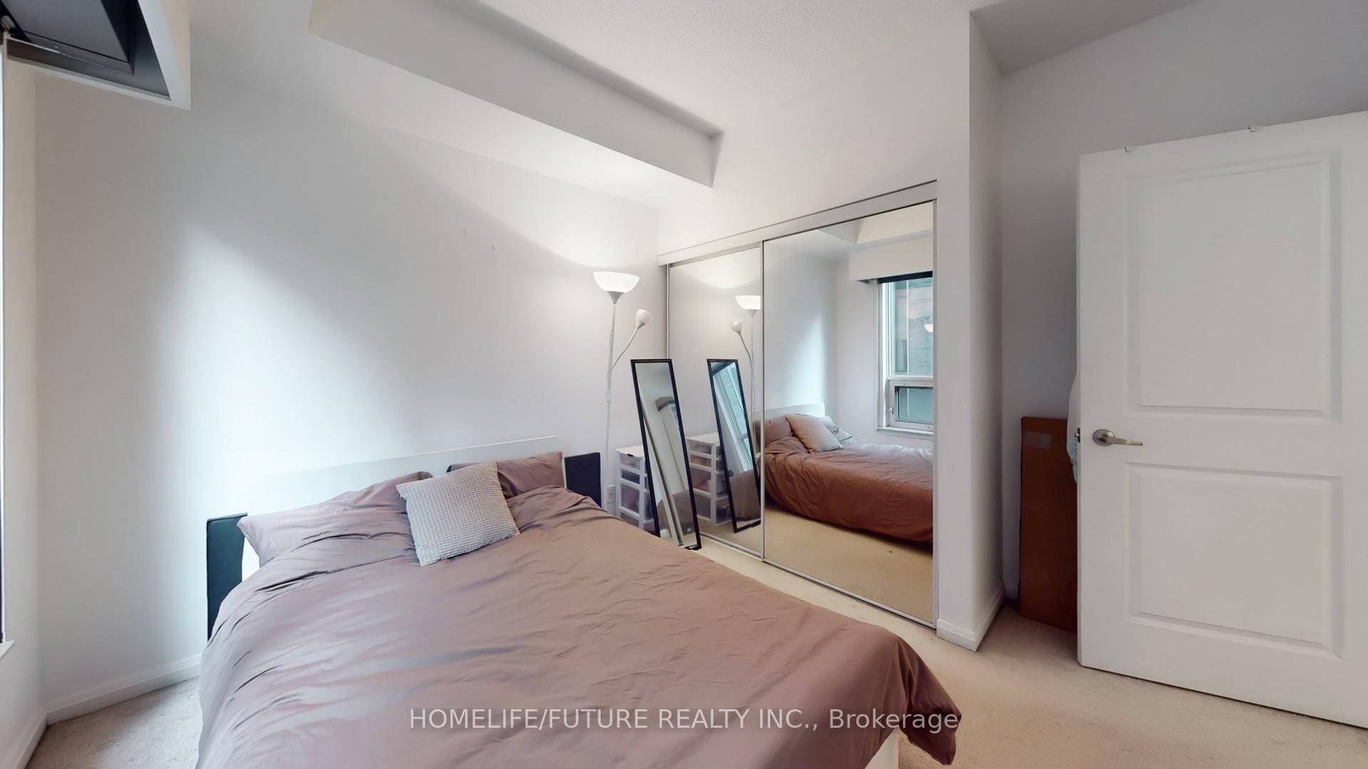 1 Bedroom Condo at 35 Hayden, Toronto For sale
