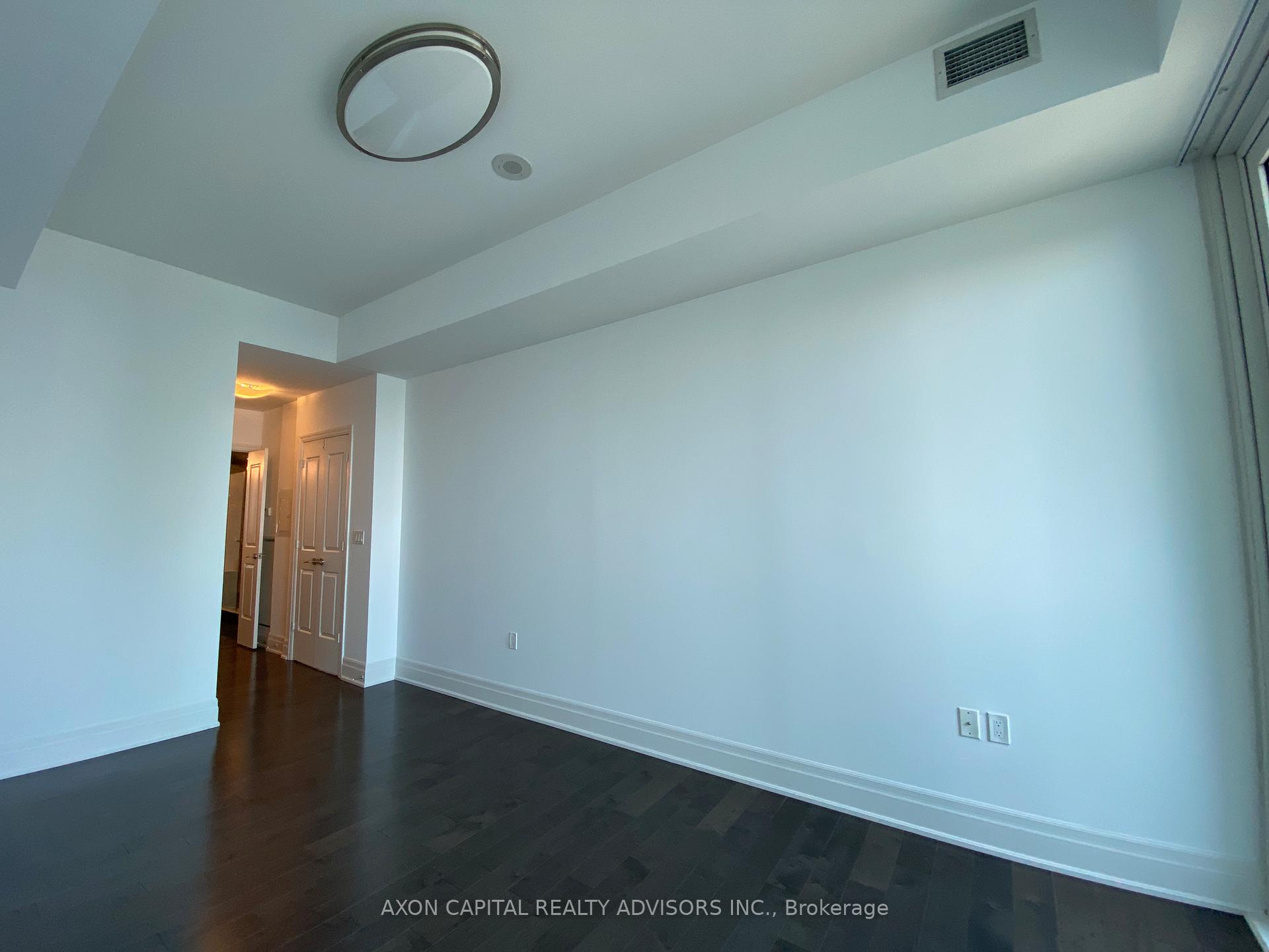 3 Bedrooms Condo at 8 The Esplanade, Toronto For sale