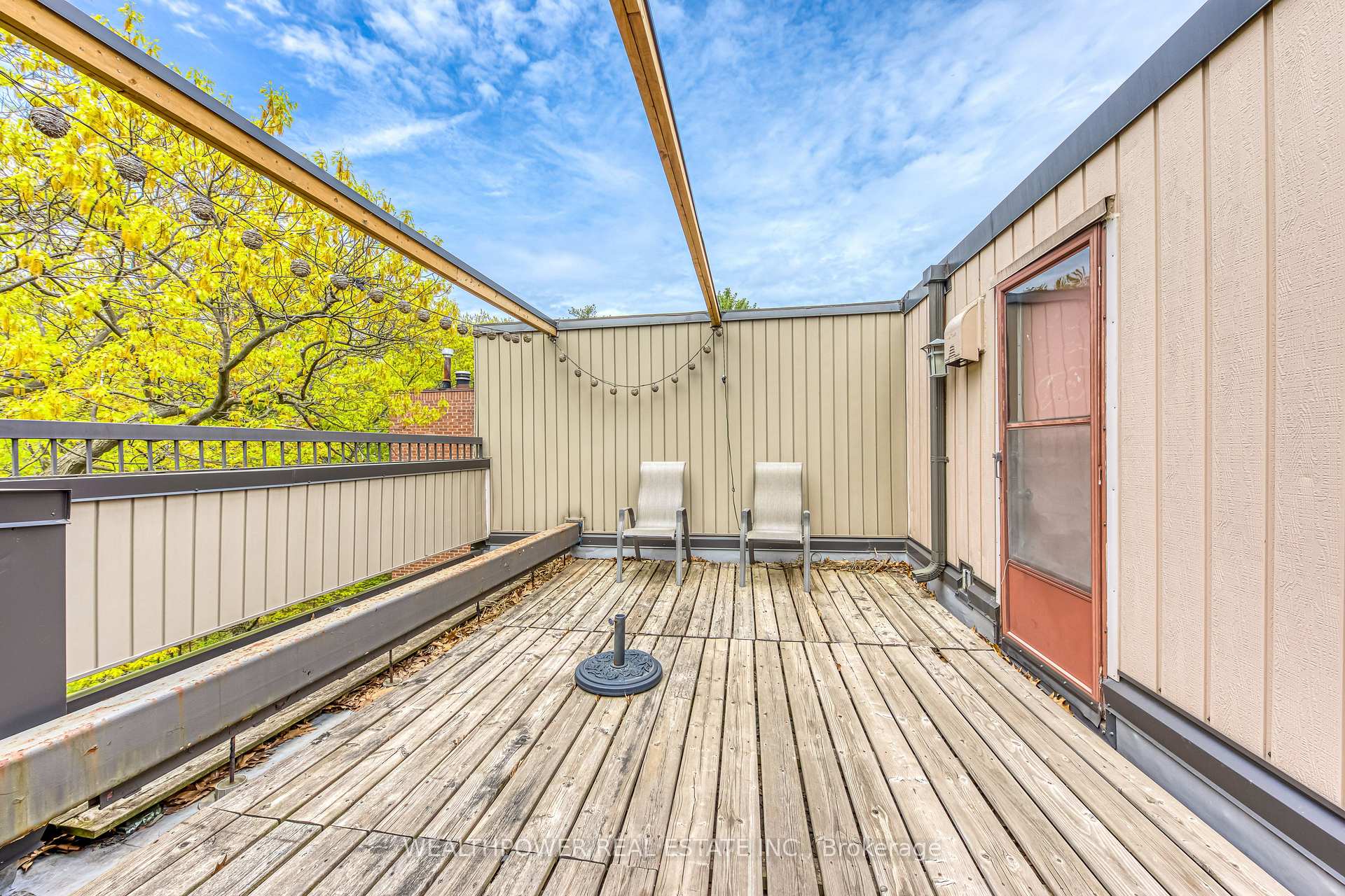 3 Bedrooms Condo at 1250 Marlborough, Oakville For sale