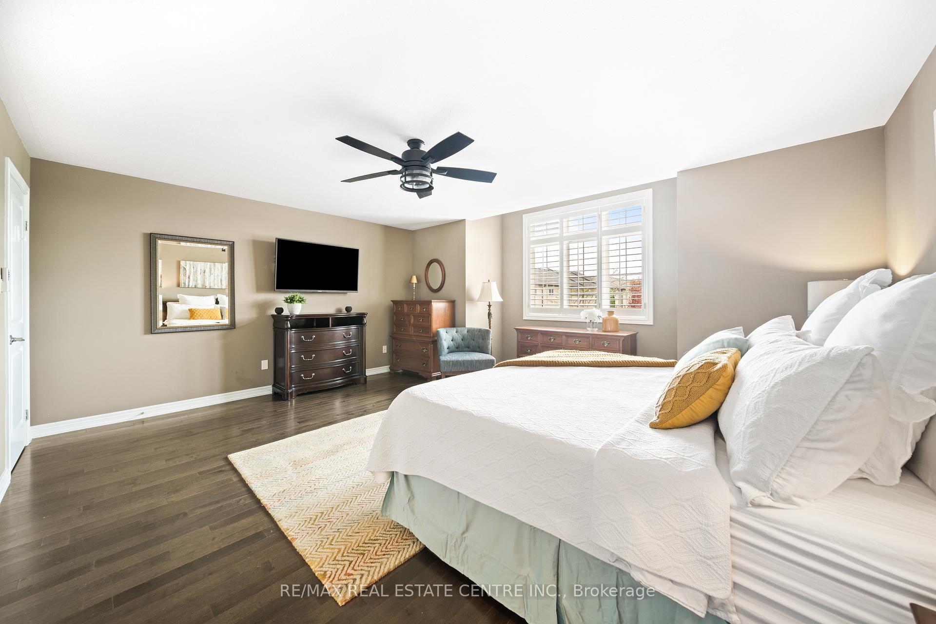 3 Bedrooms Condo at 441 Stonehenge, Hamilton For sale