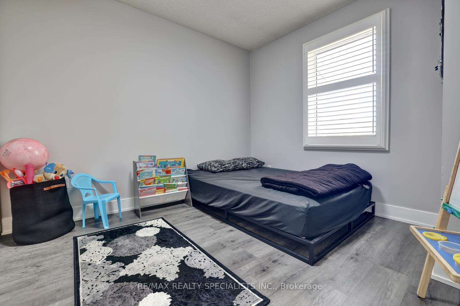 3 Bedrooms Condo at 3265 South Millway, Mississauga For sale