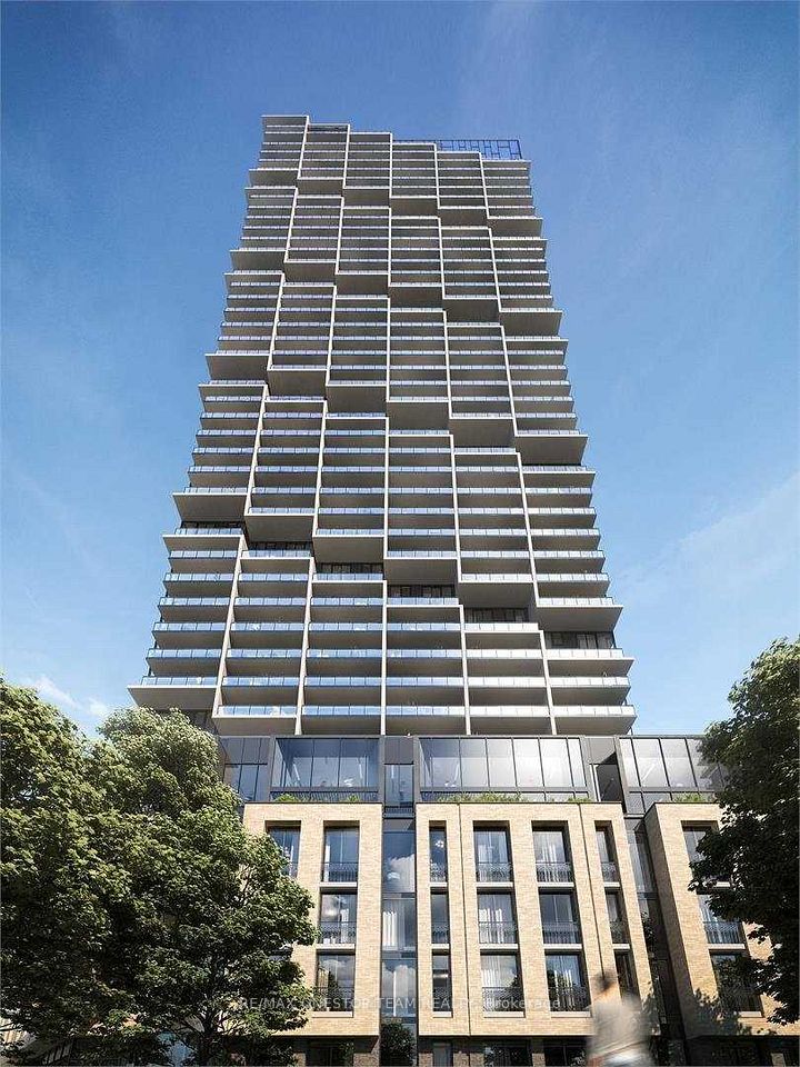 1000 Portage
