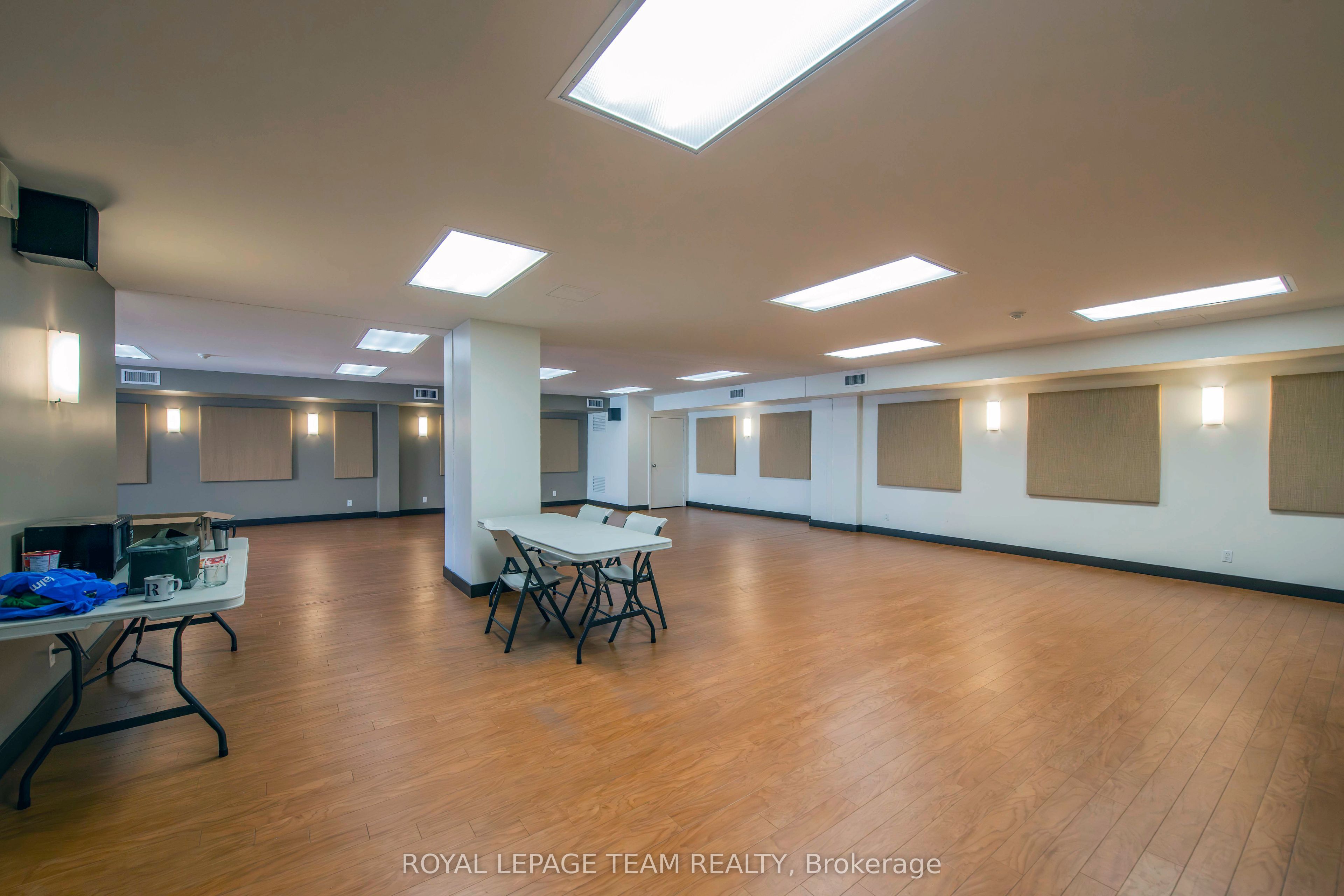 515 ST LAURENT Boulevard, #1909