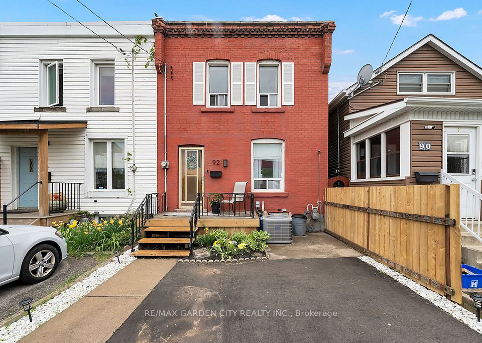 92 GLENDALE Avenue