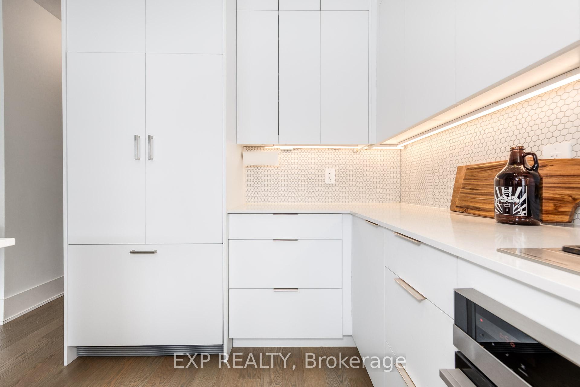2 Bedrooms Condo at 495 Logan, Toronto For sale