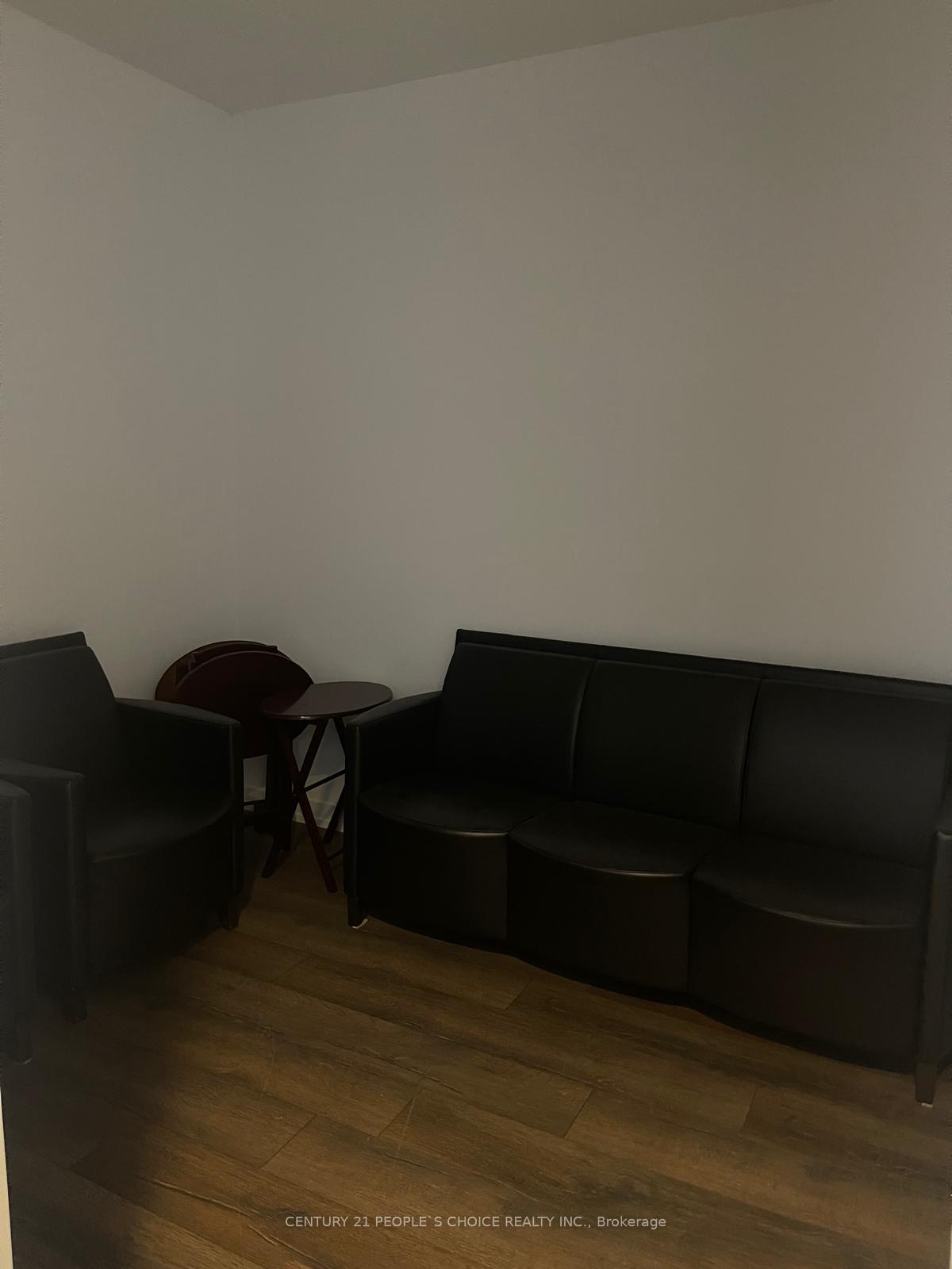 3 Bedrooms Condo at 2520 Eglinton, Mississauga For sale