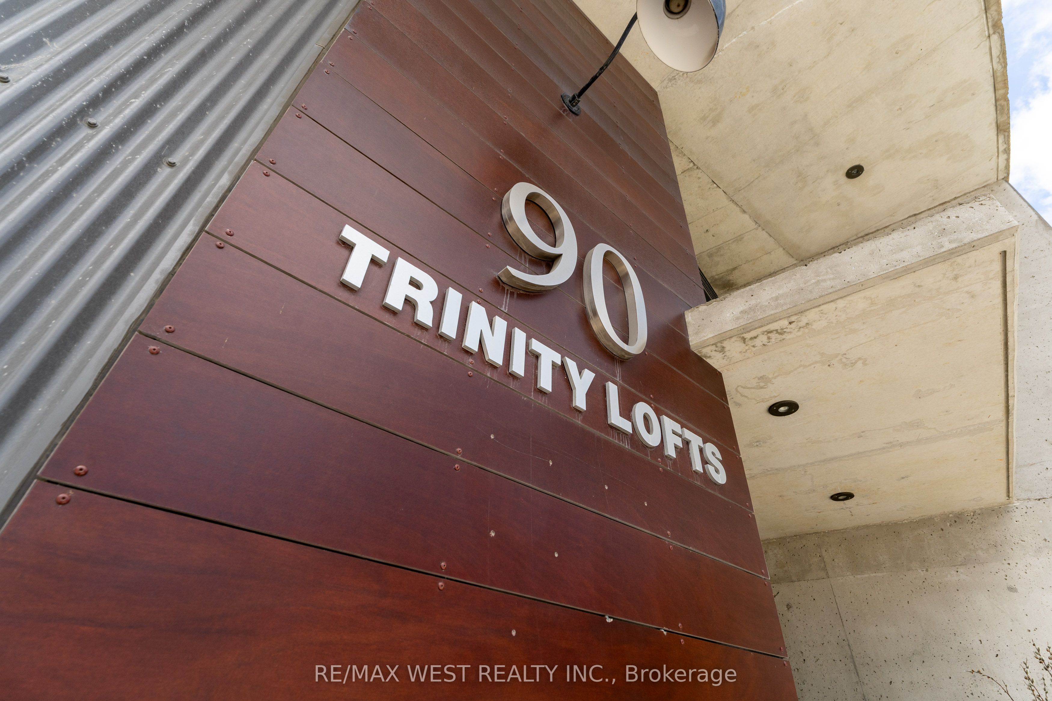 90 Trinity Street, #303