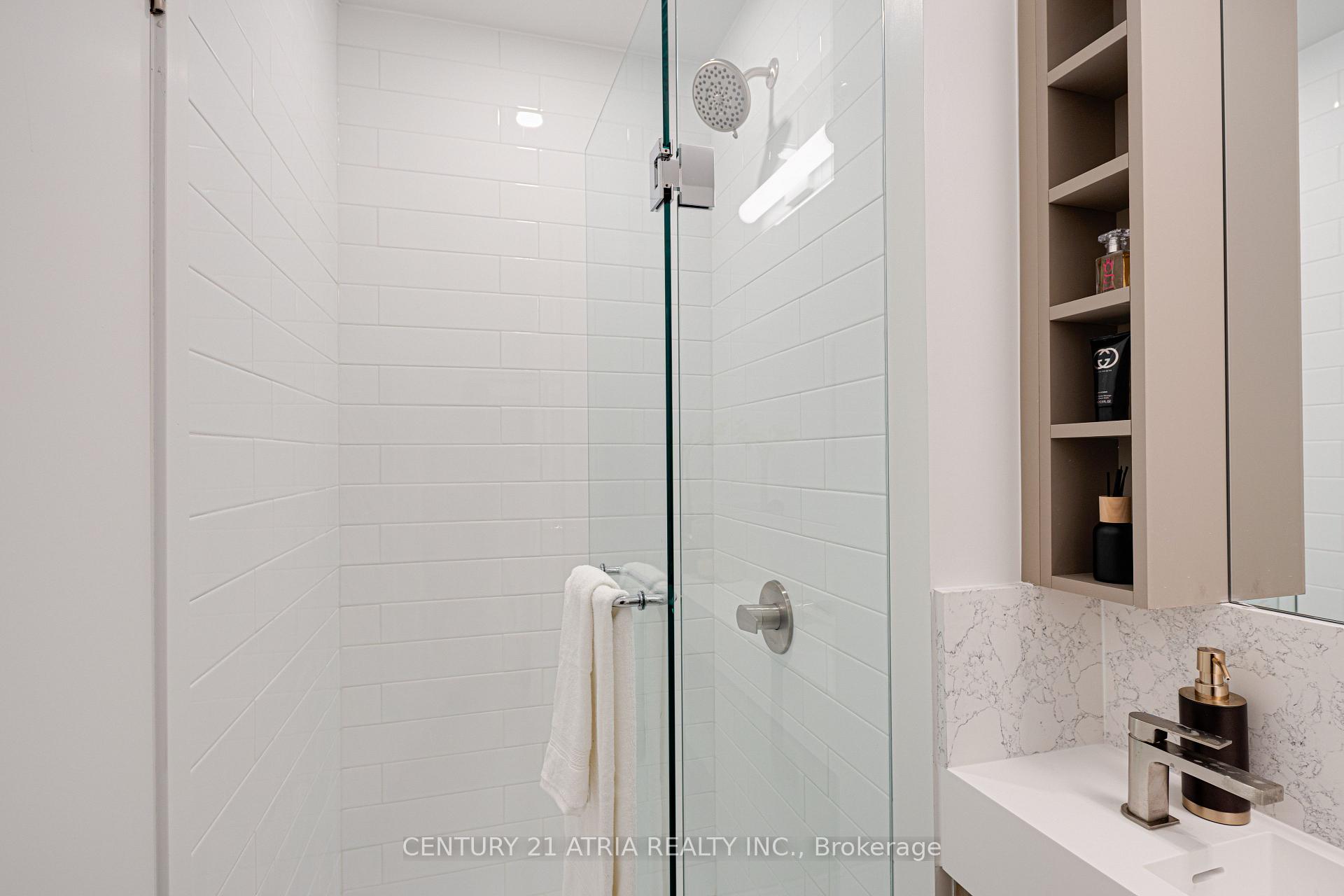 2 Bedrooms Condo at 319 Jarvis, Toronto For sale