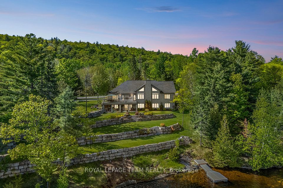 2803 Centennial Lake