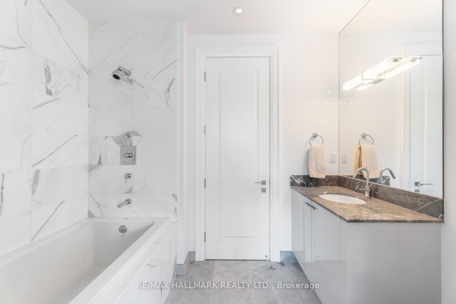 1 Bedroom Condo at 88 Davenport, Toronto For sale