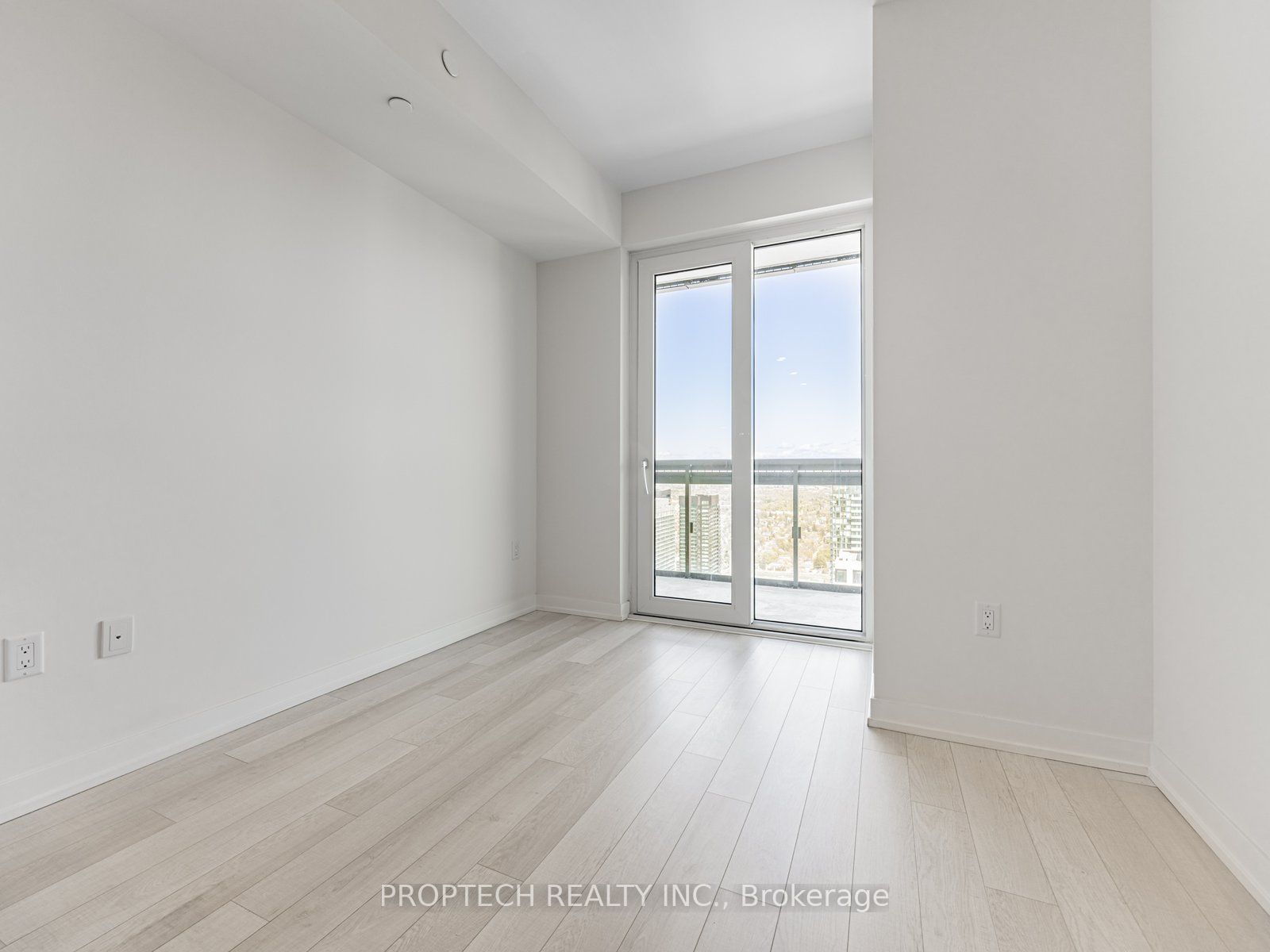 39 Roehampton Avenue, #4201
