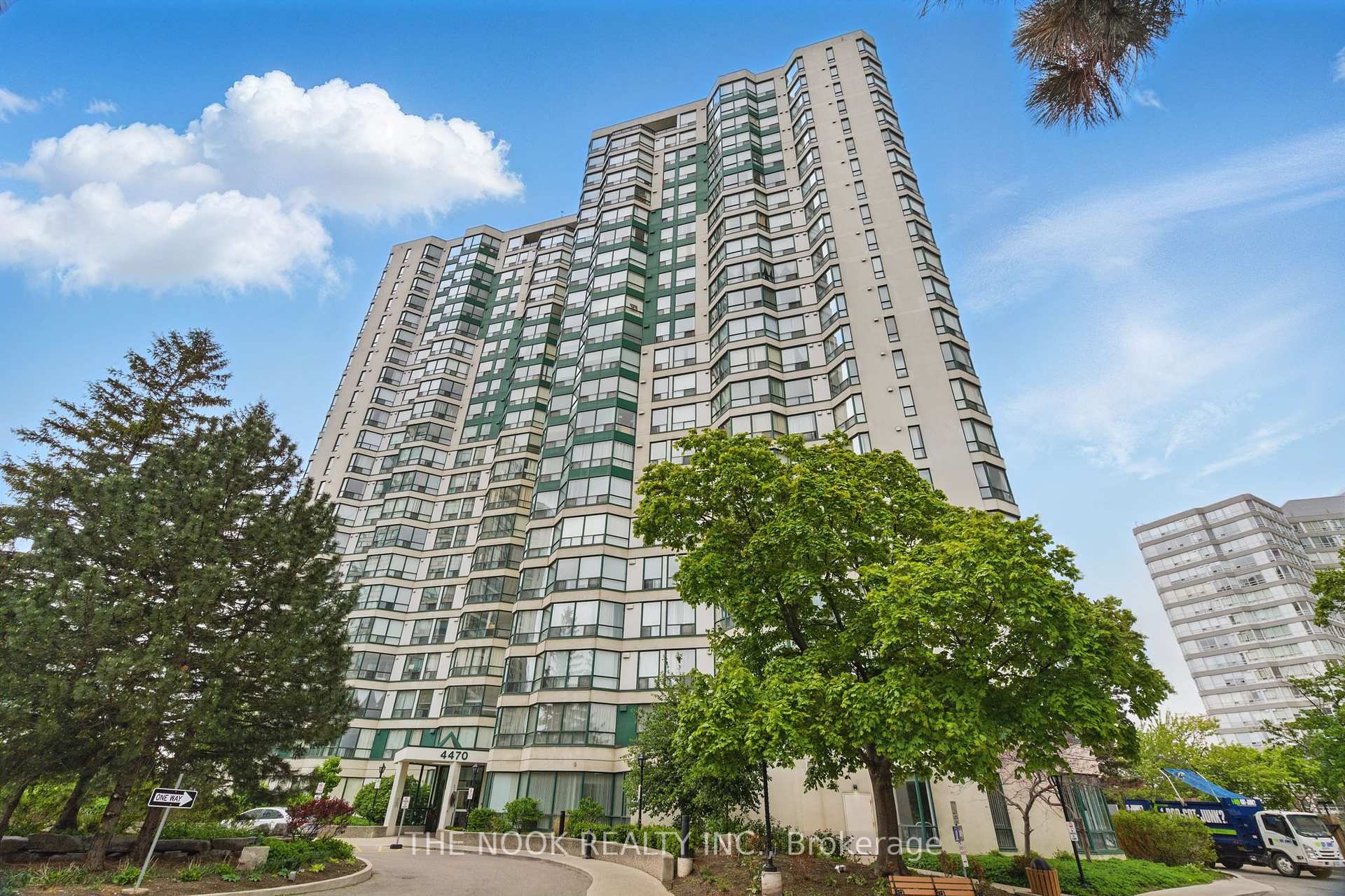 2 Bedrooms Condo at 4470 TUCANA, Mississauga For sale