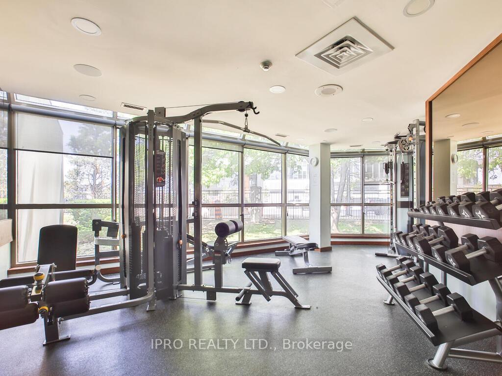 3 Bedrooms Condo at 330 Rathburn, Mississauga For sale