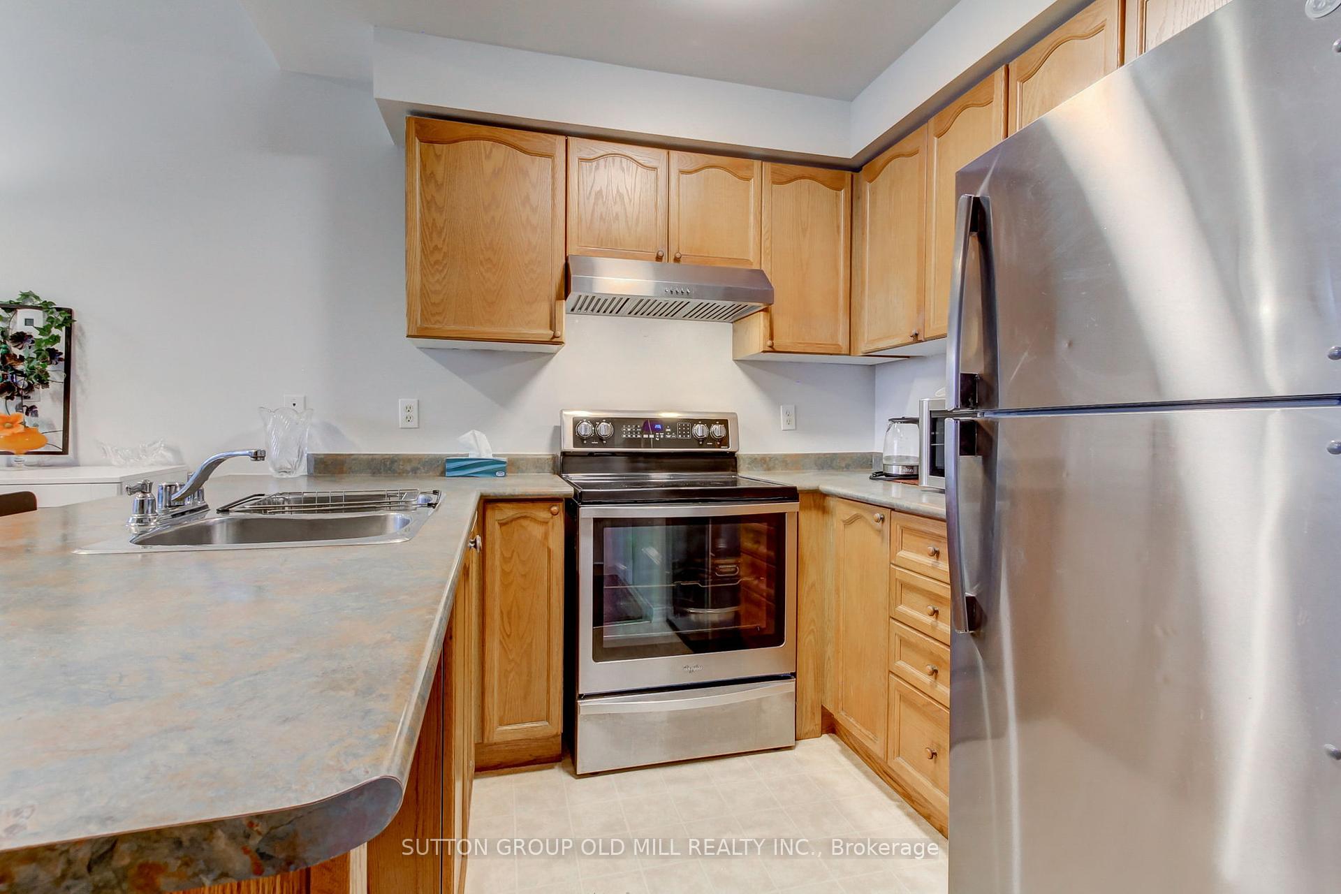 3 Bedrooms Condo at 760 Lawrence,  Toronto For sale
