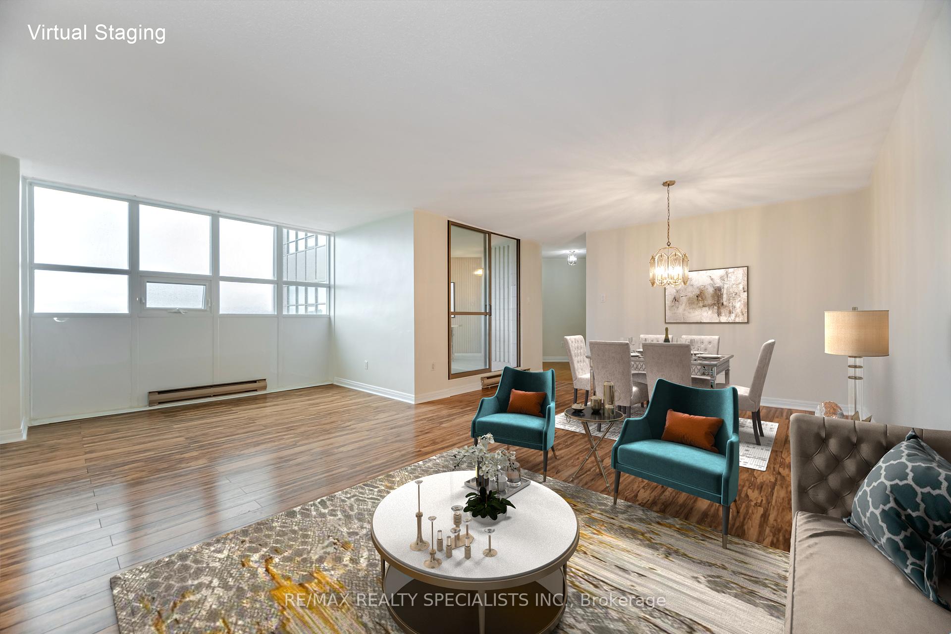 3 Bedrooms Condo at 2323 Confederation, Mississauga For sale