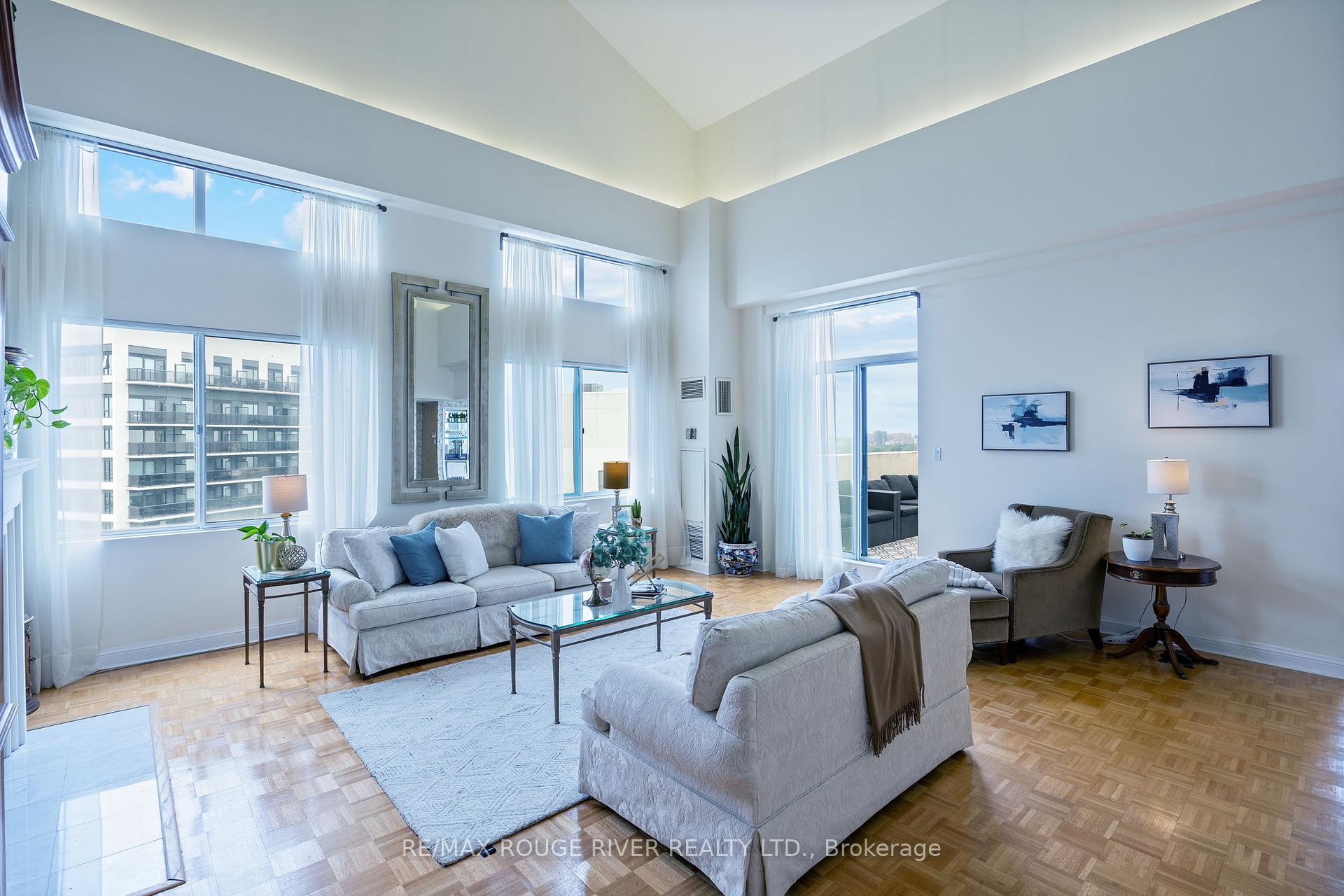 3 Bedrooms Condo at 101 Subway, Toronto For sale