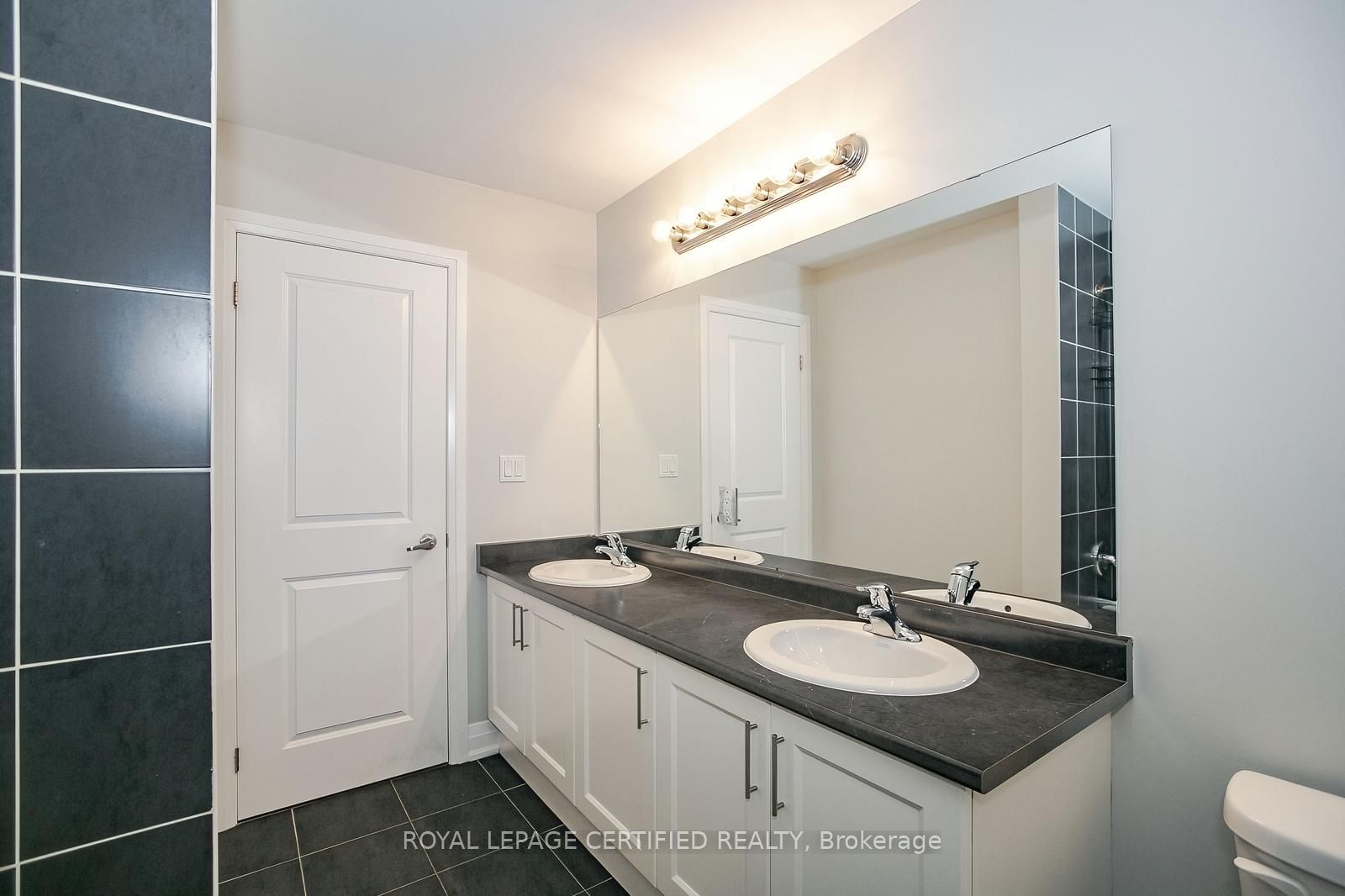 32 Dalbeattie Drive