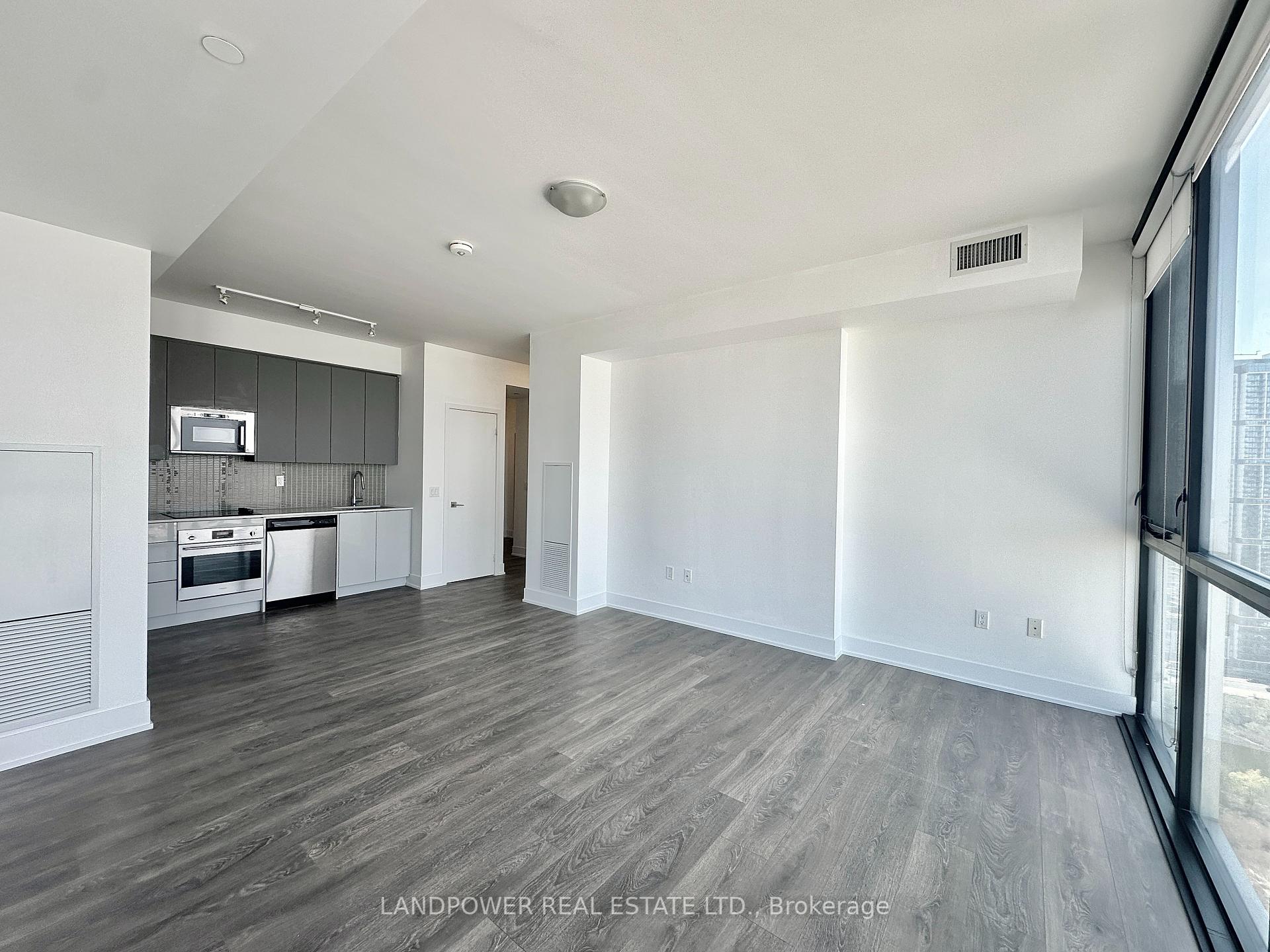 2 Bedrooms Condo at 2908 Highway 7, Vaughan For sale