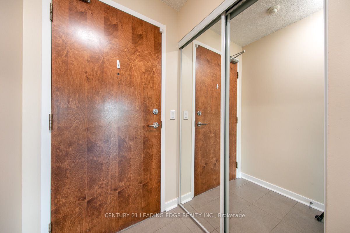 1235 Bayly Street, #901