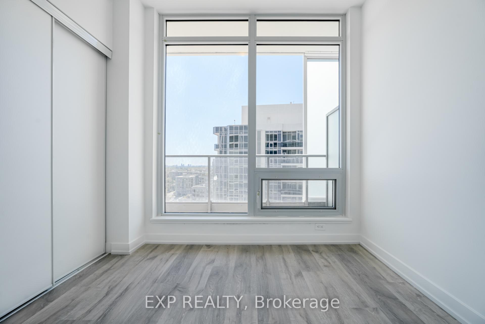 3 Bedrooms Condo at 8 Olympic Gdn S, Toronto For sale