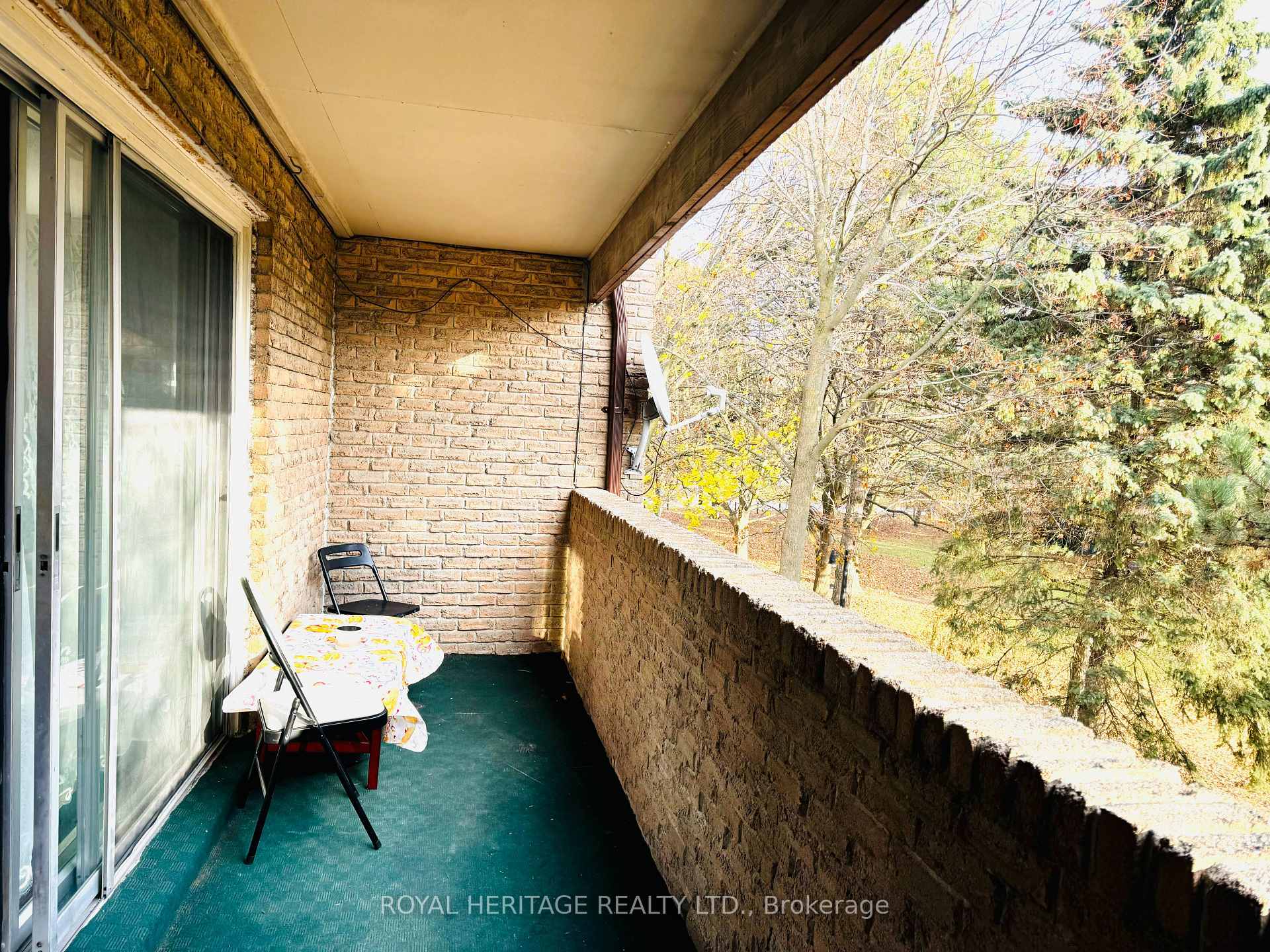 3 Bedrooms Condo at 50 Golf Club,  Toronto For sale