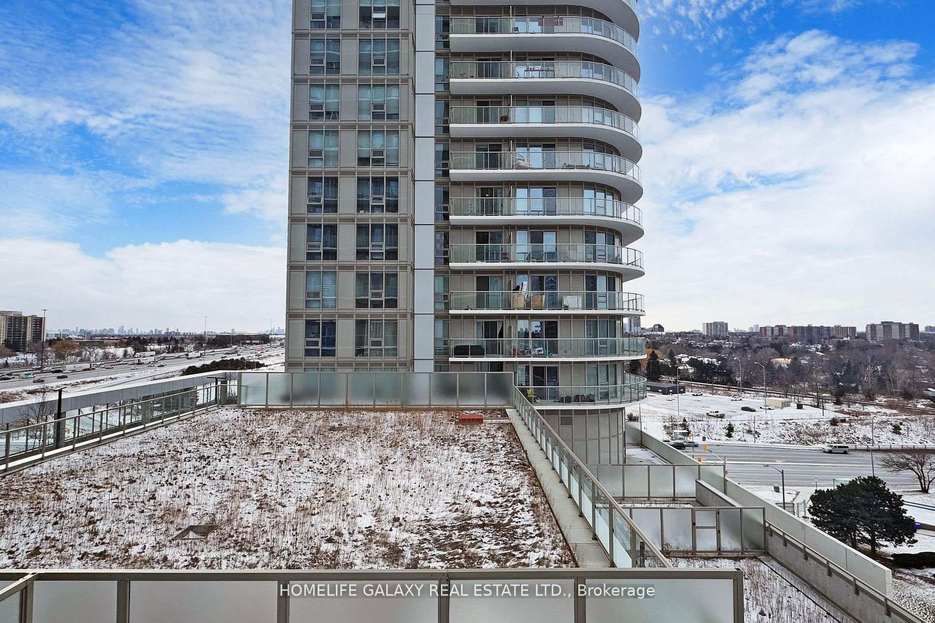 2 Bedrooms Condo at 2033 Kennedy, Toronto For sale