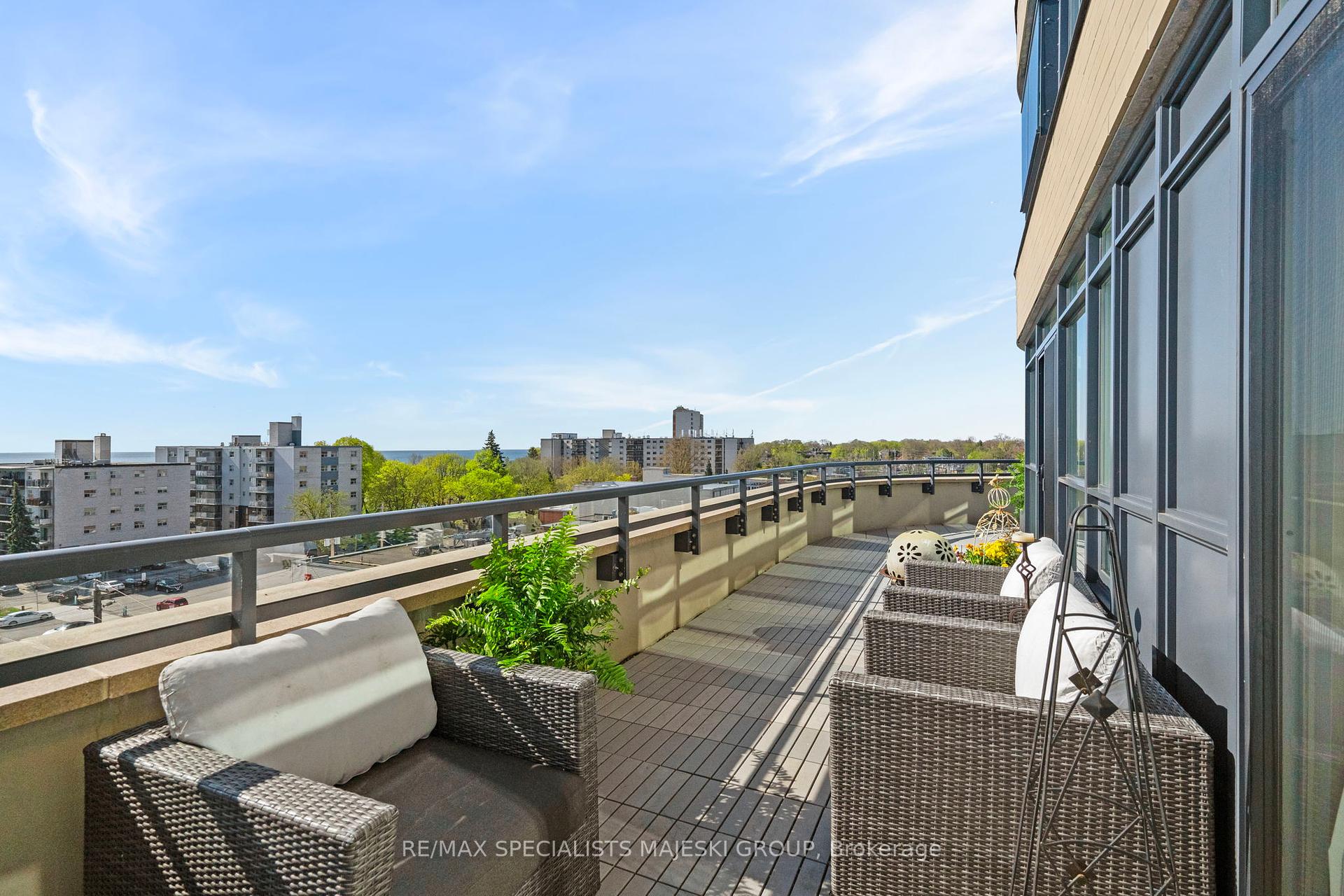3 Bedrooms Condo at 11 Superior, Toronto For sale