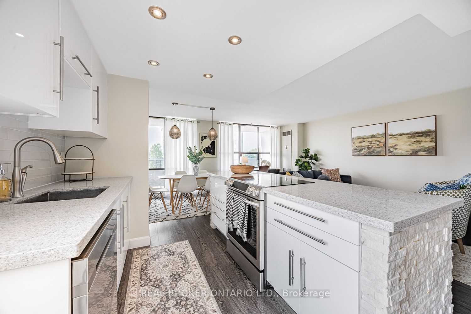 2721 Victoria Park Avenue, #506