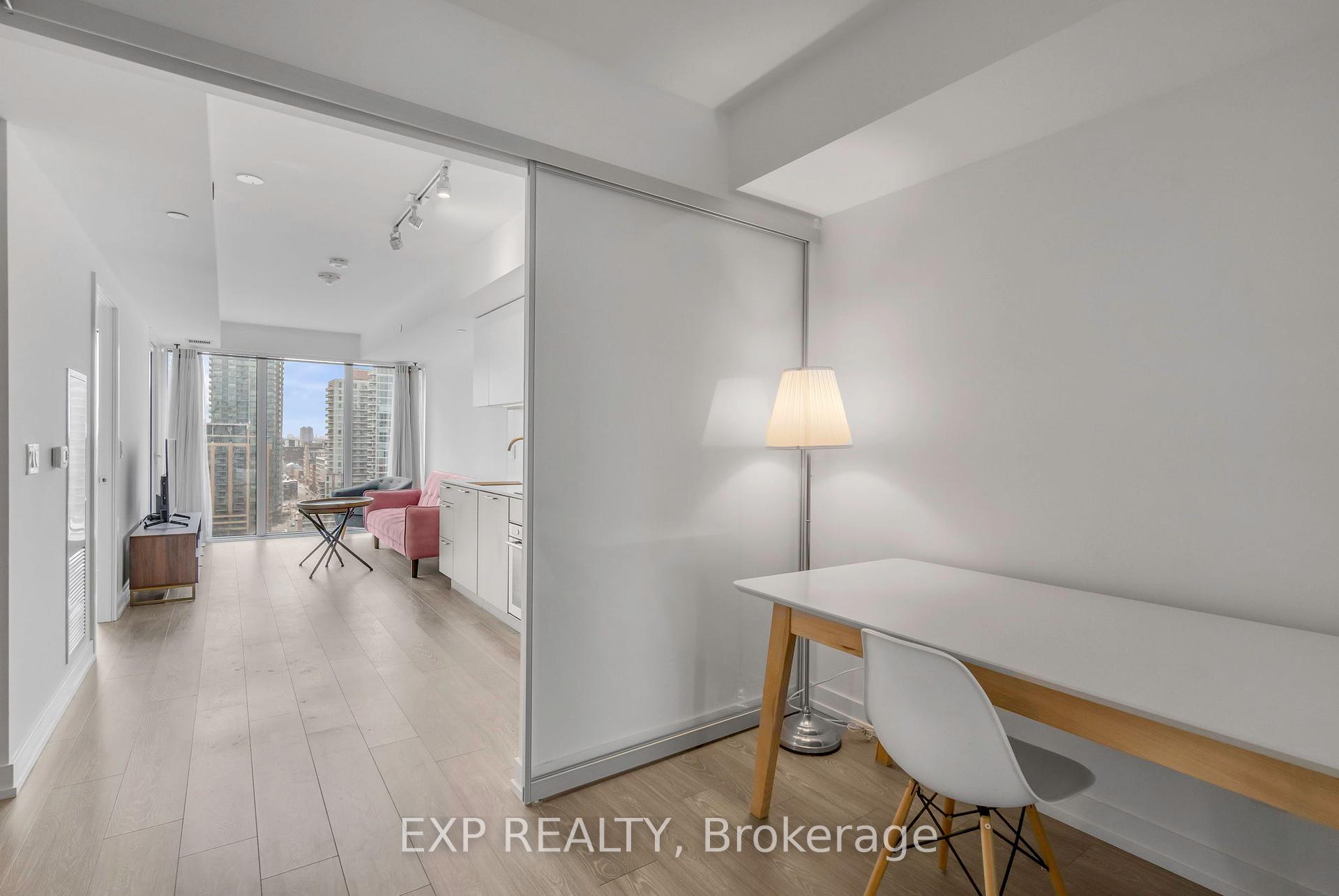 2 Bedrooms Condo at 19 Western Battery, Toronto For sale