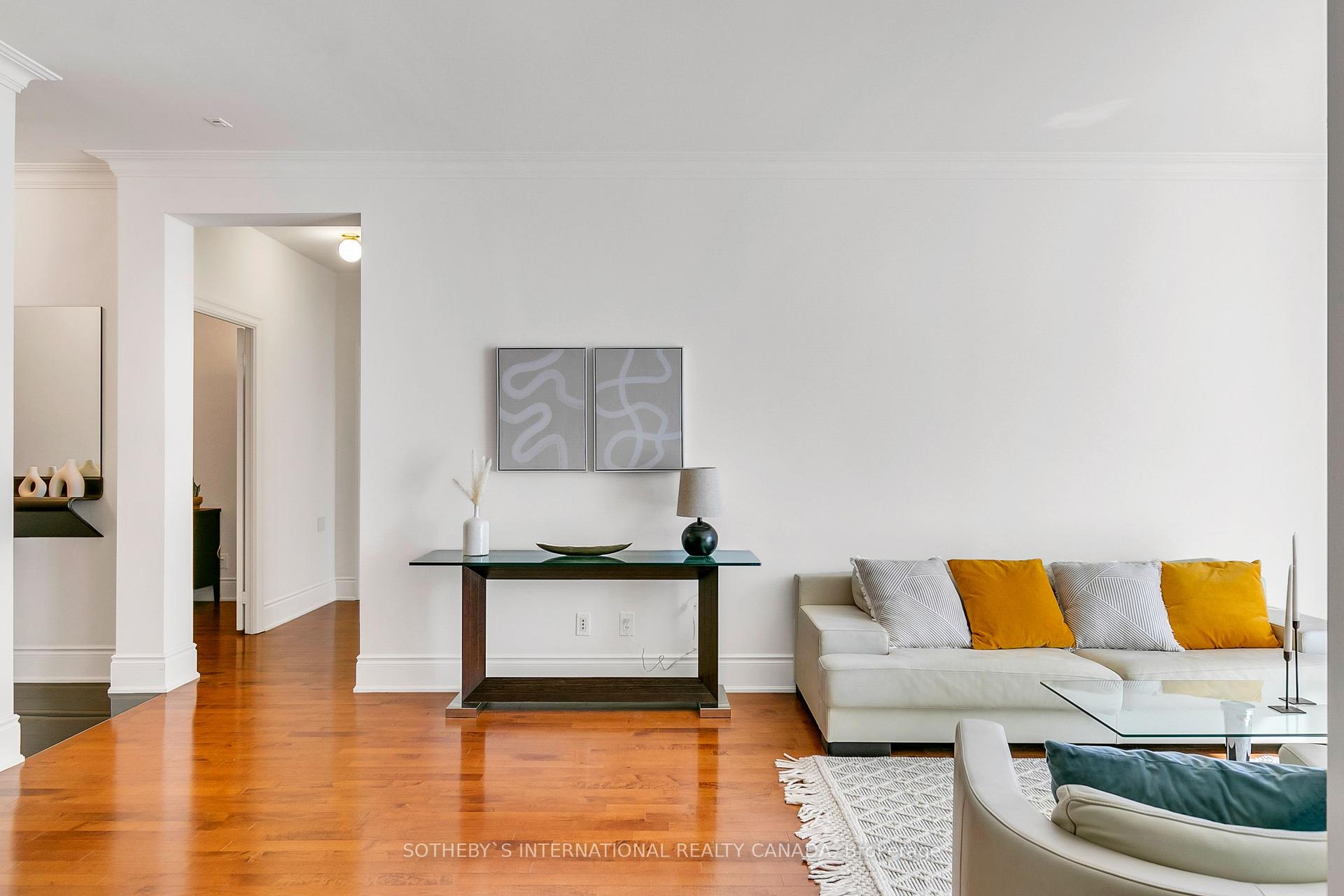 3 Bedrooms Condo at 55 Delisle,  Toronto For sale