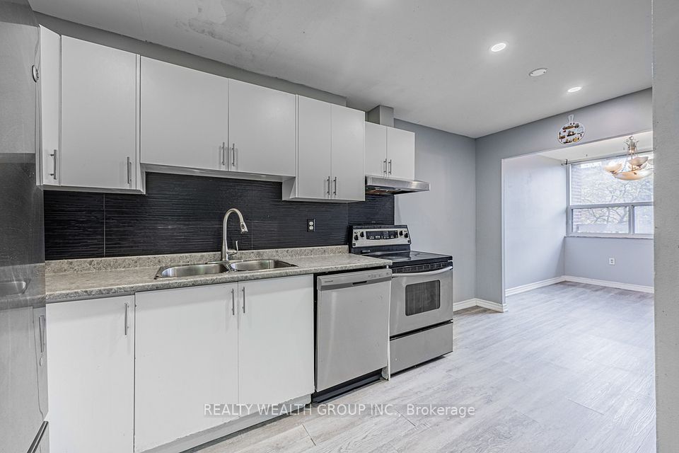 4062 Lawrence