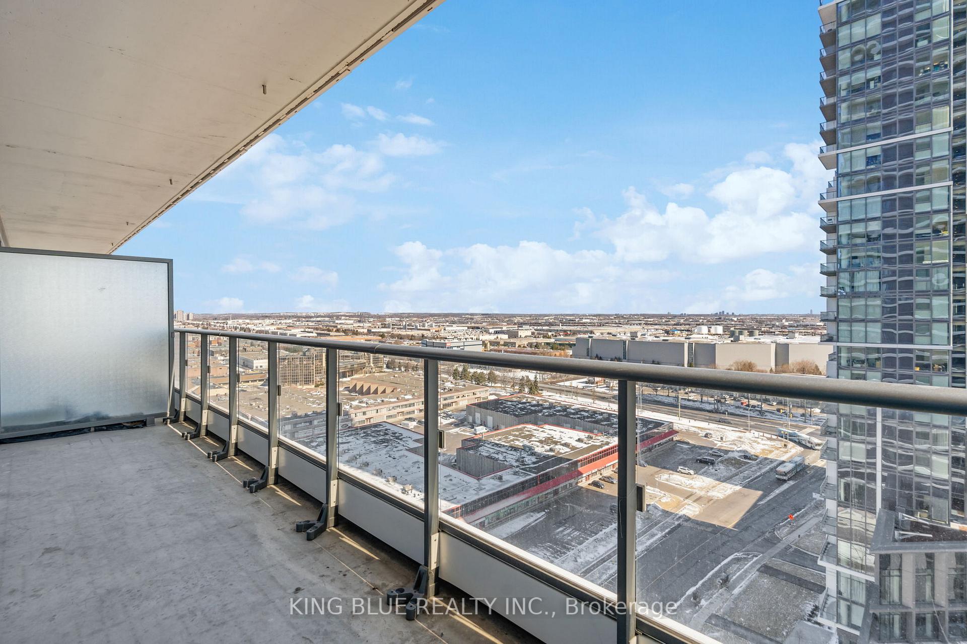 2 Bedrooms Condo at 950 Portage, Vaughan For sale