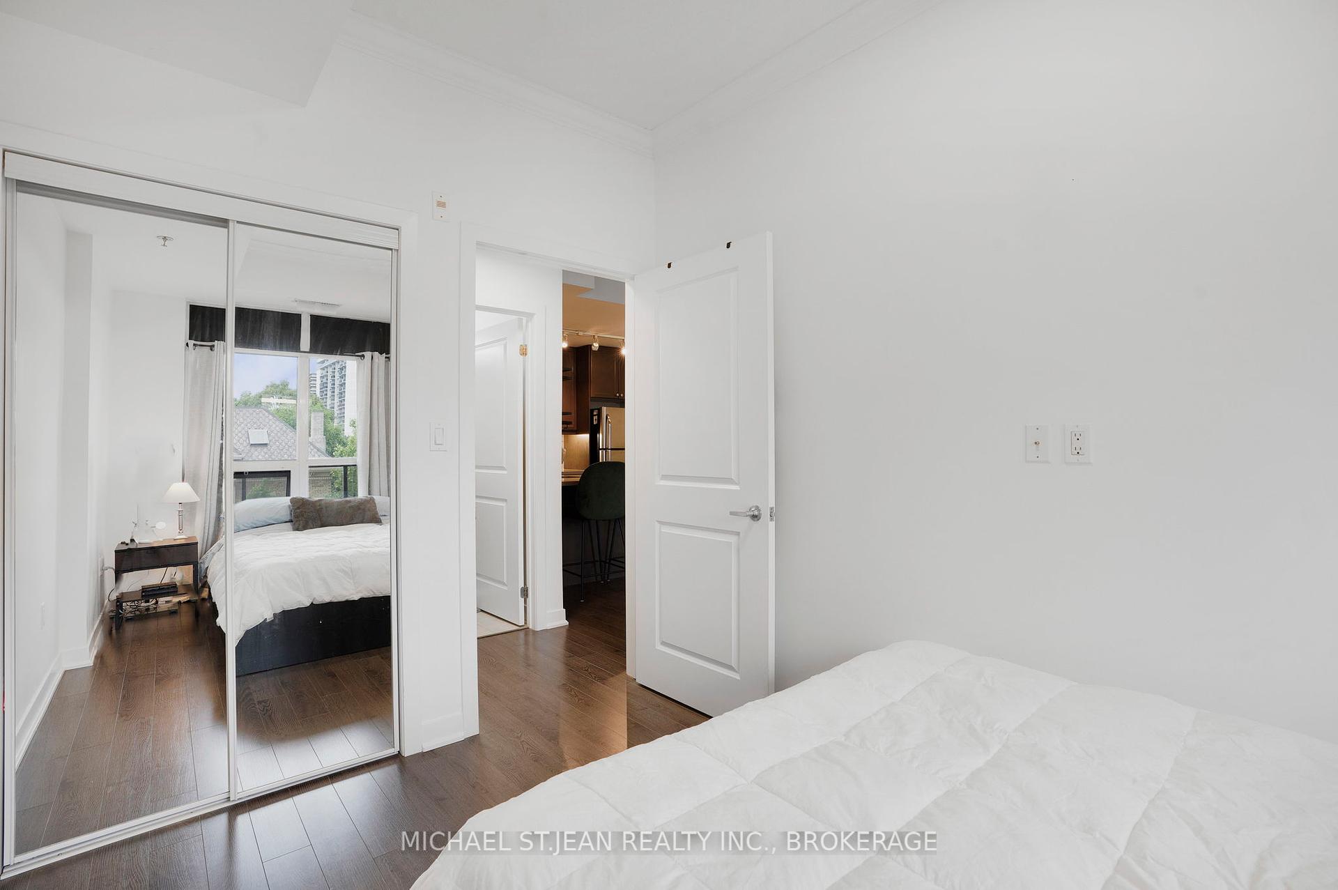 1 Bedroom Condo at 90 Charlton, Hamilton For sale