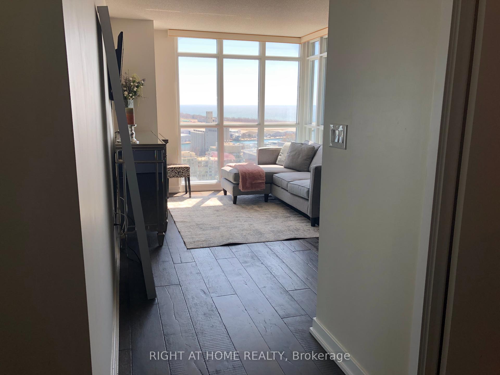2 Bedrooms Condo at 15 Iceboat,  Toronto For sale