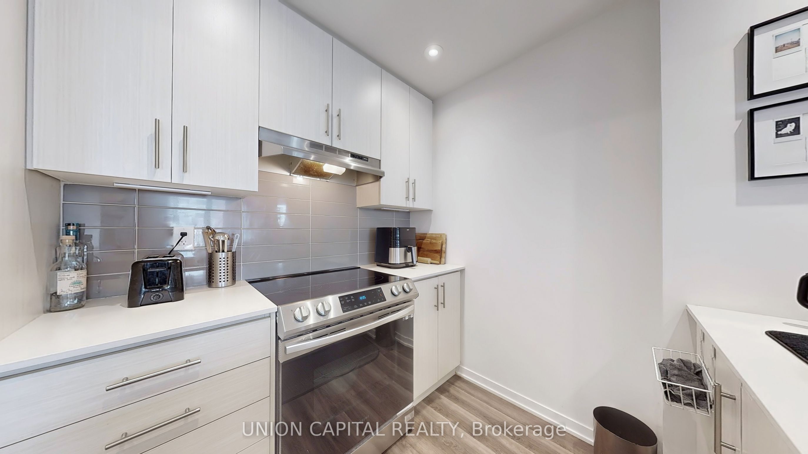 15 William Jackson Way, #23