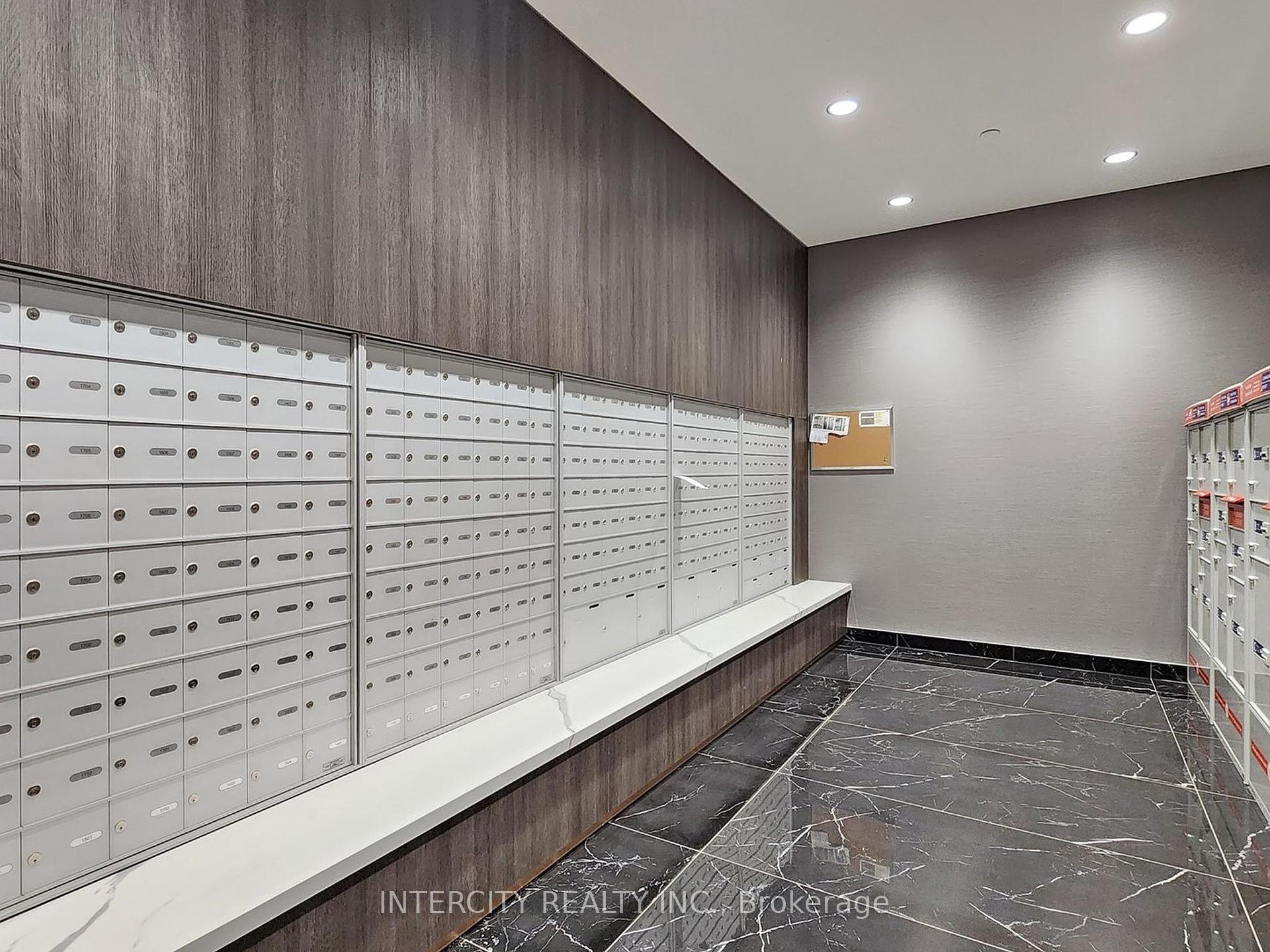 1 Bedroom Condo at 3220 Sheppard, Toronto For sale