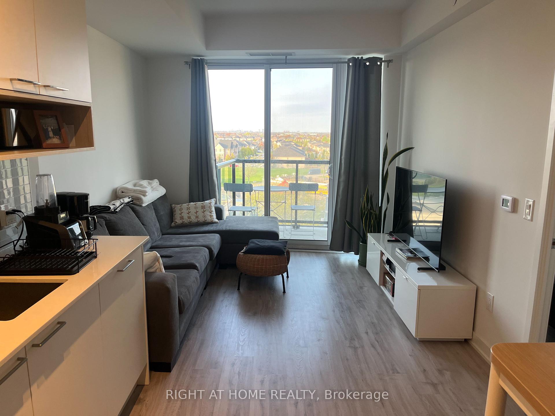 1 Bedroom Condo at 3005 Pine Glen, Oakville For sale