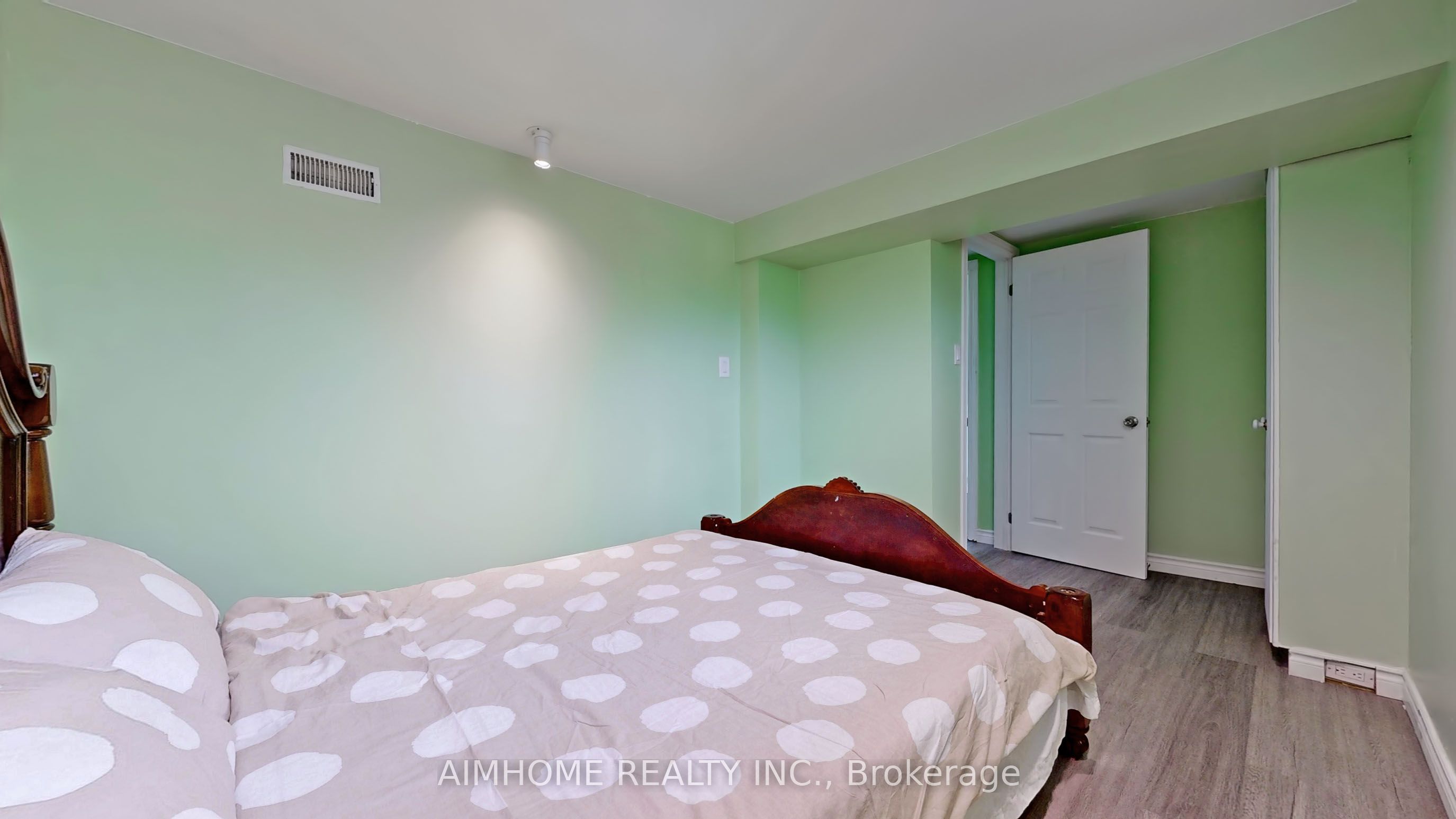 50 Meldazy Drive, Toronto, ON M1P 4G1