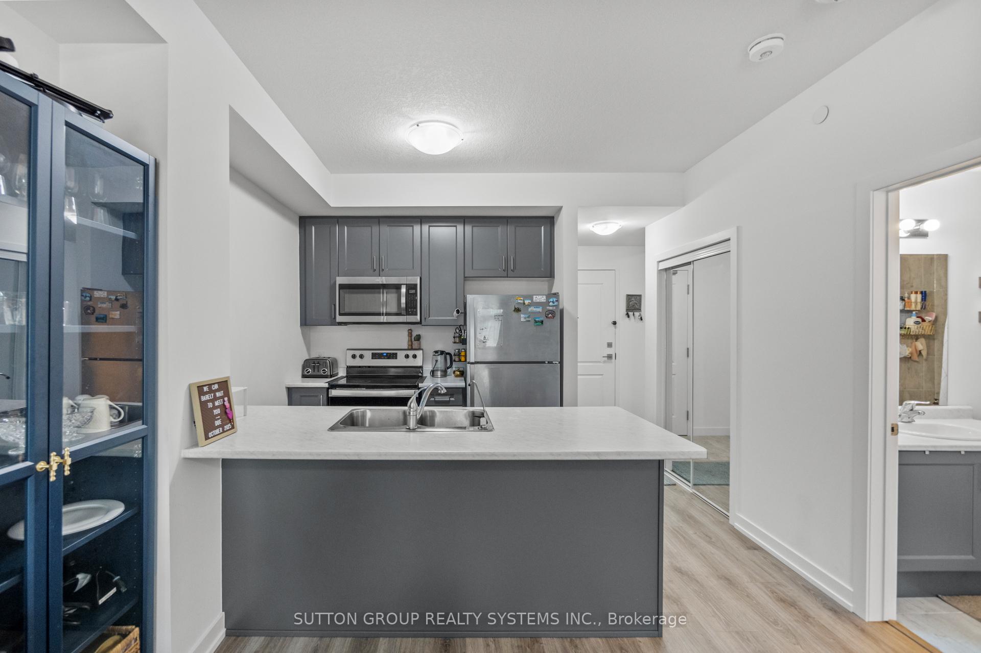 2 Bedrooms Condo at 460 Dundas, Hamilton For sale