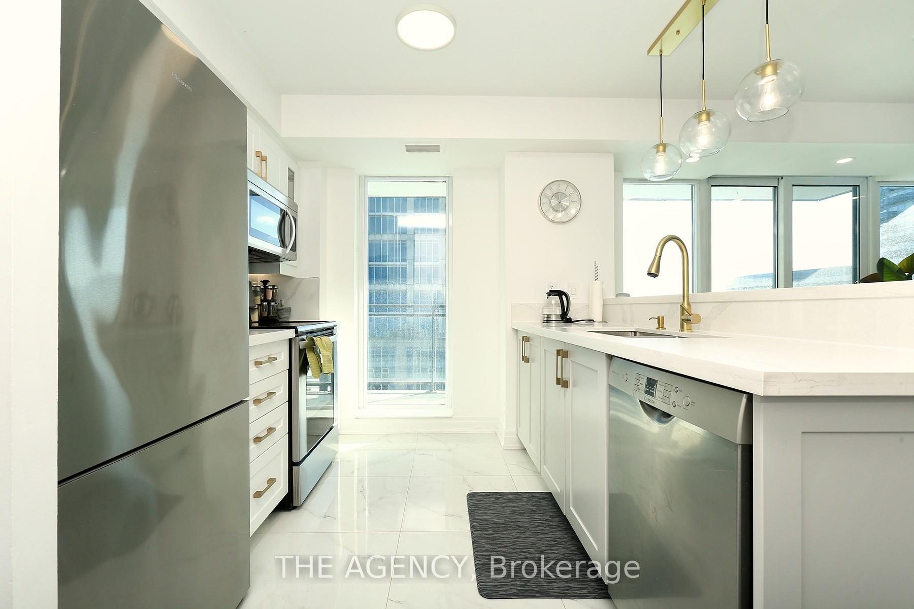 2 Bedrooms Condo at 2121 Lake Shore, Toronto For sale
