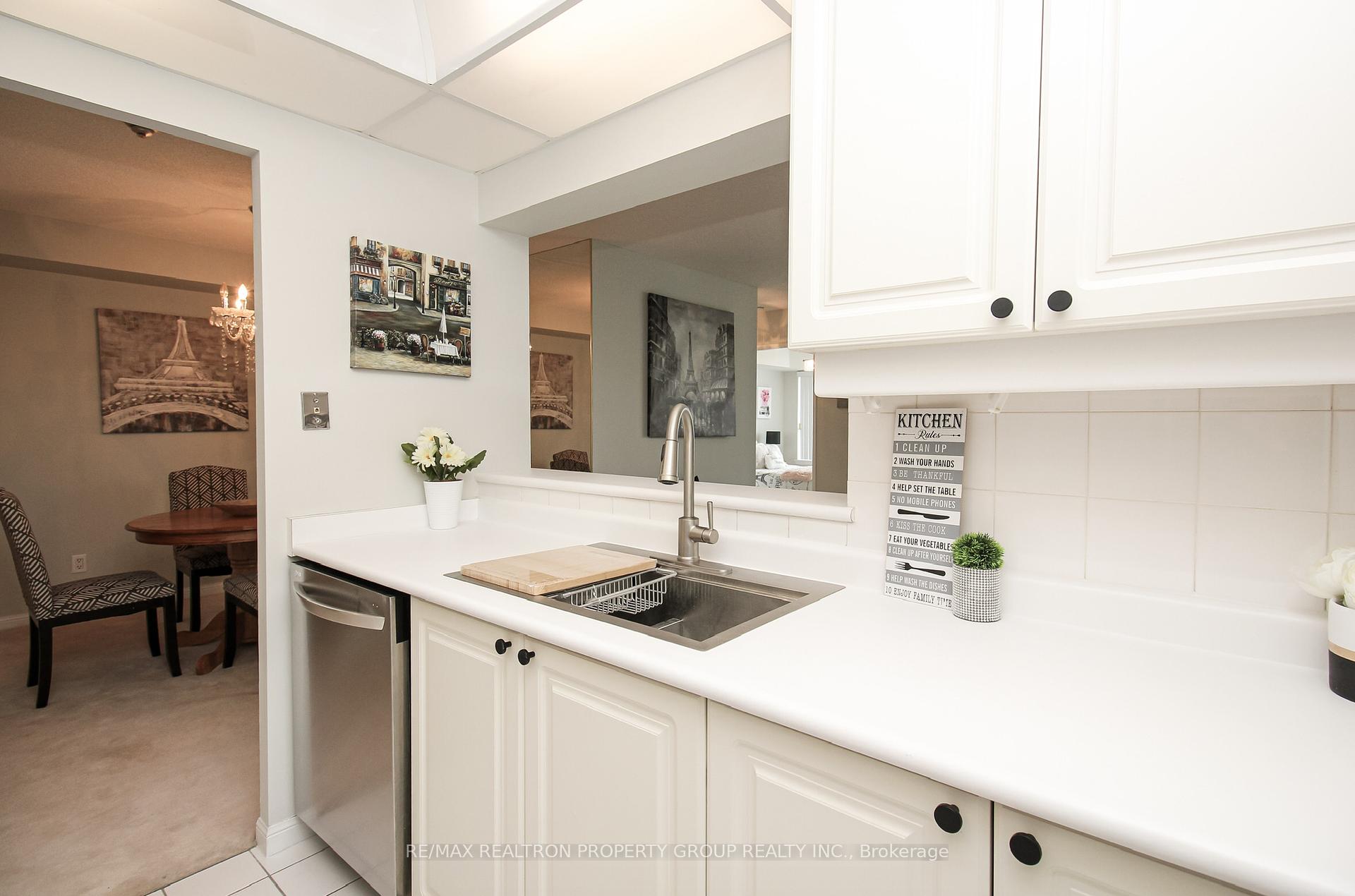 2 Bedrooms Condo at 88 Corporate, Toronto For sale