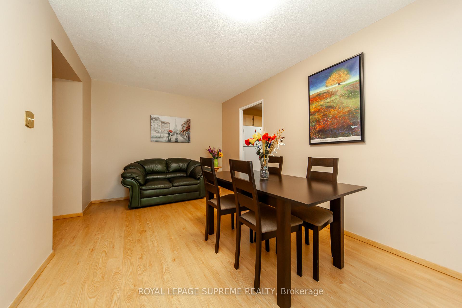 2 Bedrooms Condo at 270 Scarlett, Toronto For sale