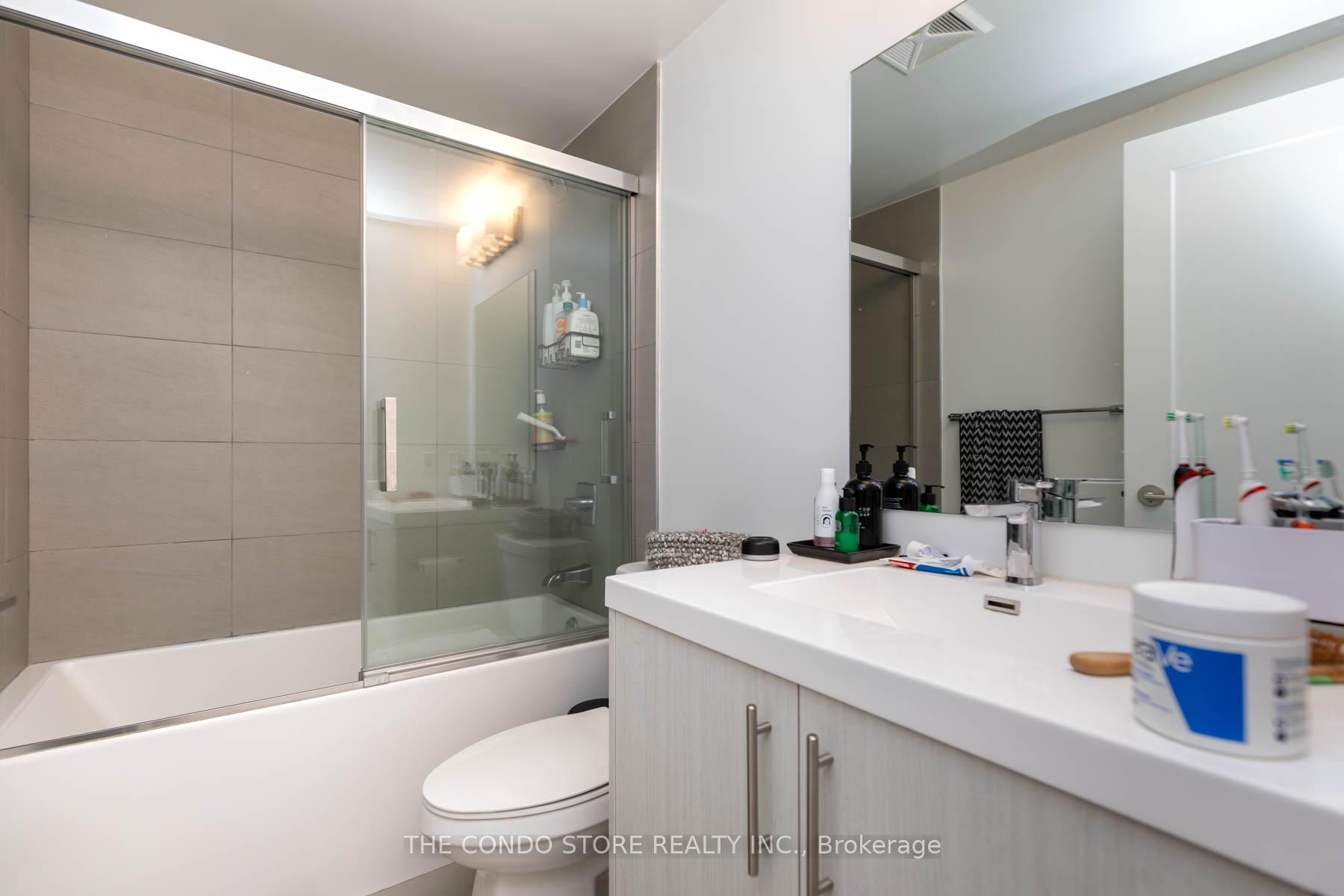 3 Bedrooms Condo at 286 MAIN, Toronto For sale