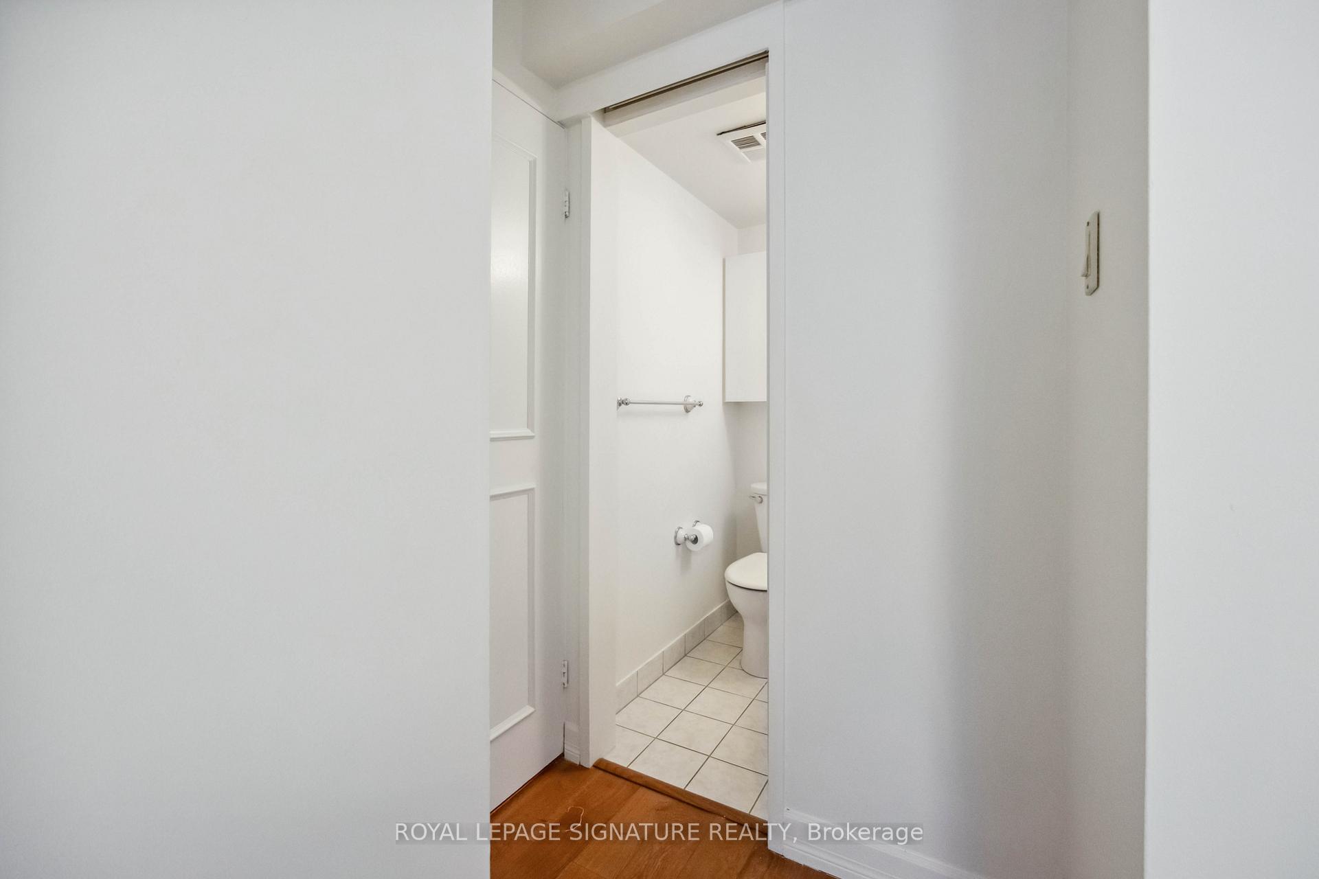 2 Bedrooms Condo at 212 St. George, Toronto For sale