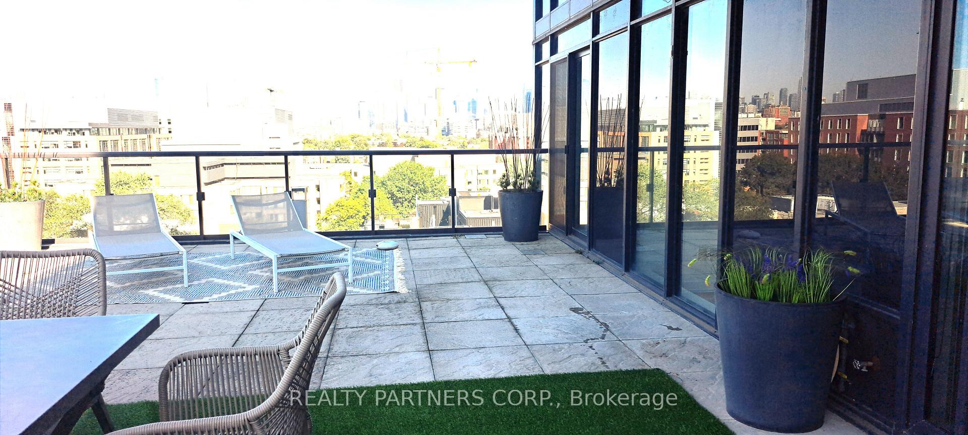 3 Bedrooms Condo at 8 Dovercourt,  Toronto For sale