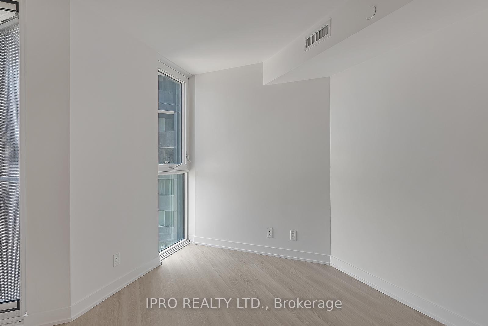 1 Bedroom Condo at 30 Tretti, Toronto For sale