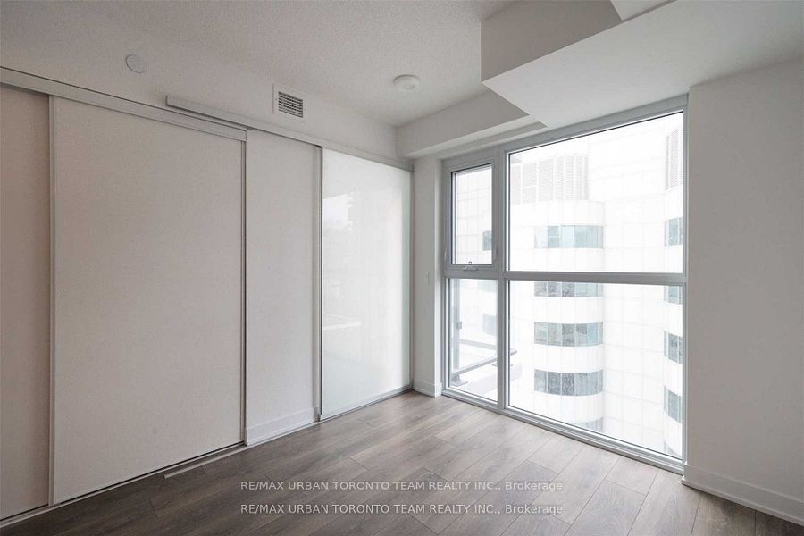 87 Peter Street, #917