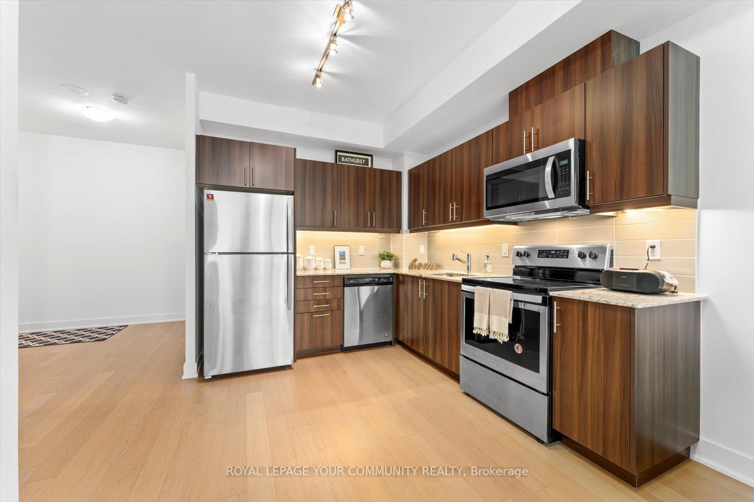2 Bedrooms Condo at 1486 Bathurst, Toronto For sale